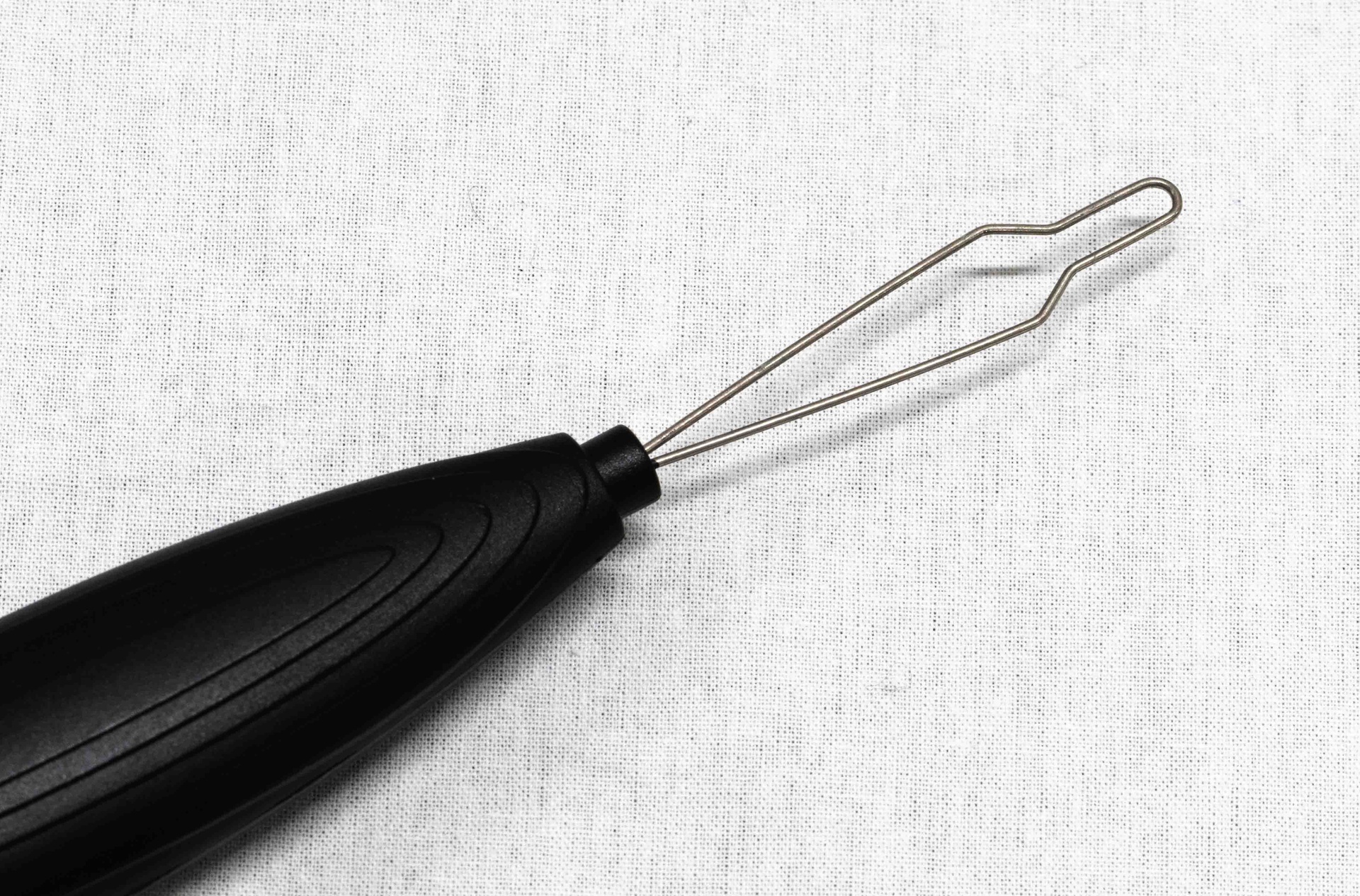 Button Hook/Zipper Puller Black EASIE Living Retail Store