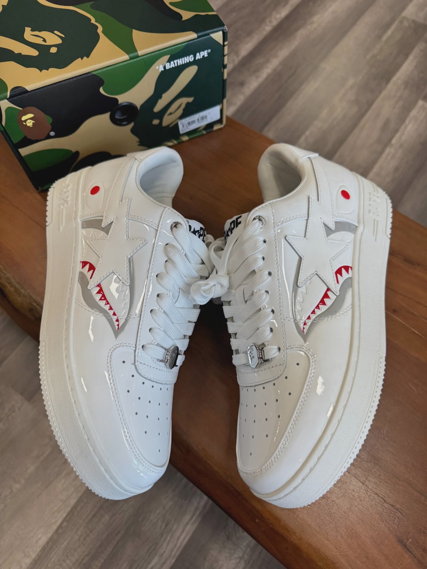 A Bathing Ape Bape Sta #3 Shark White • Brand New [4614] - photo 1
