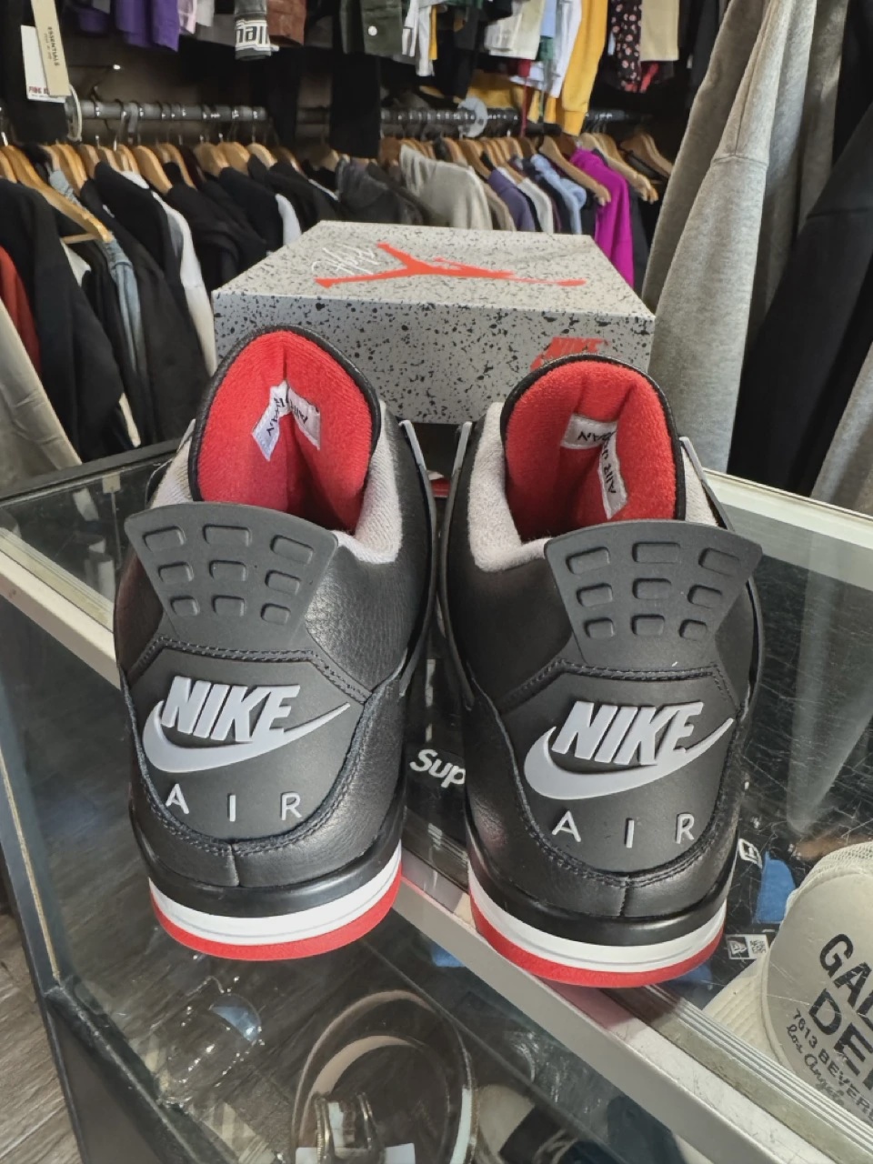 Air Jordan 4 Retro Black Red Reimagined • Pre-Owned [7032] 3