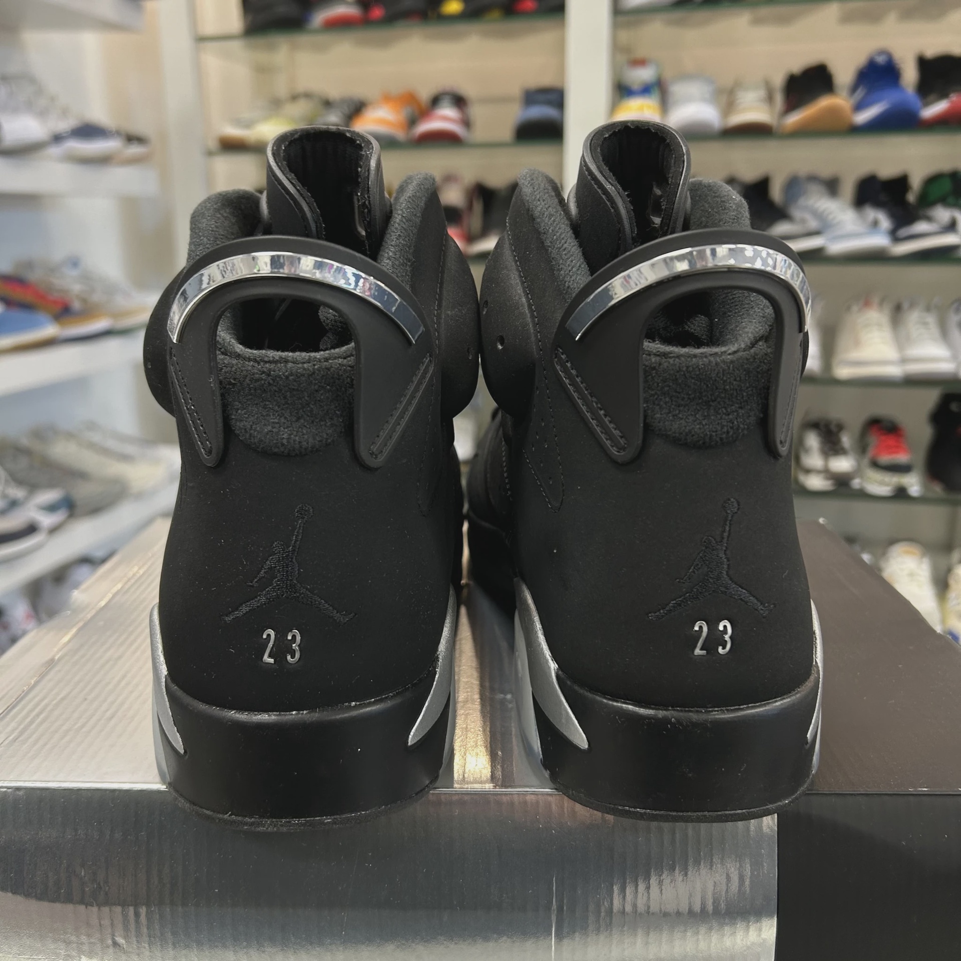 Jordan 6 Retro Chrome • Pre-Owned [8559] 4