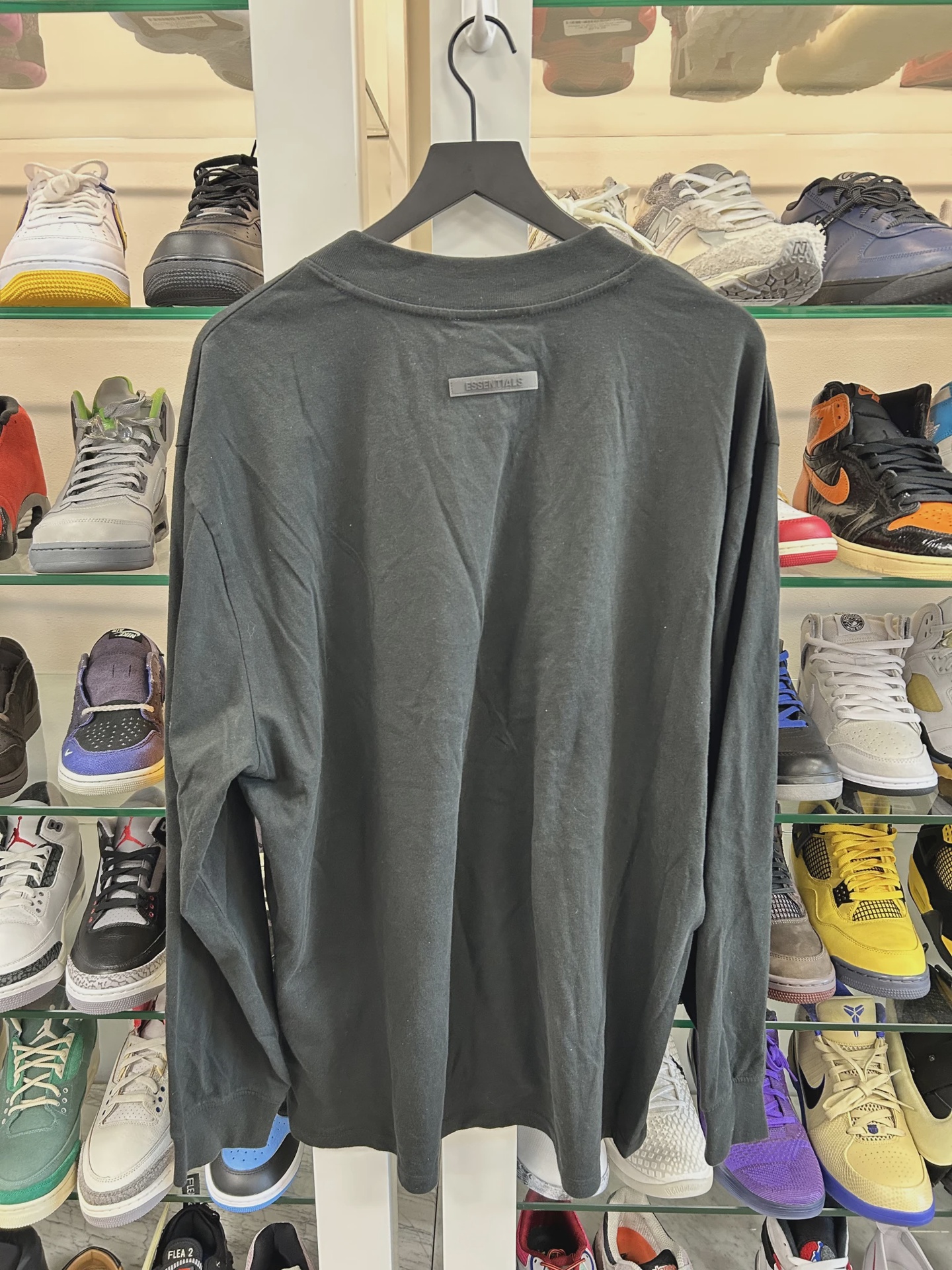 essentials black long sleeve  • Pre-Owned [1419] 2