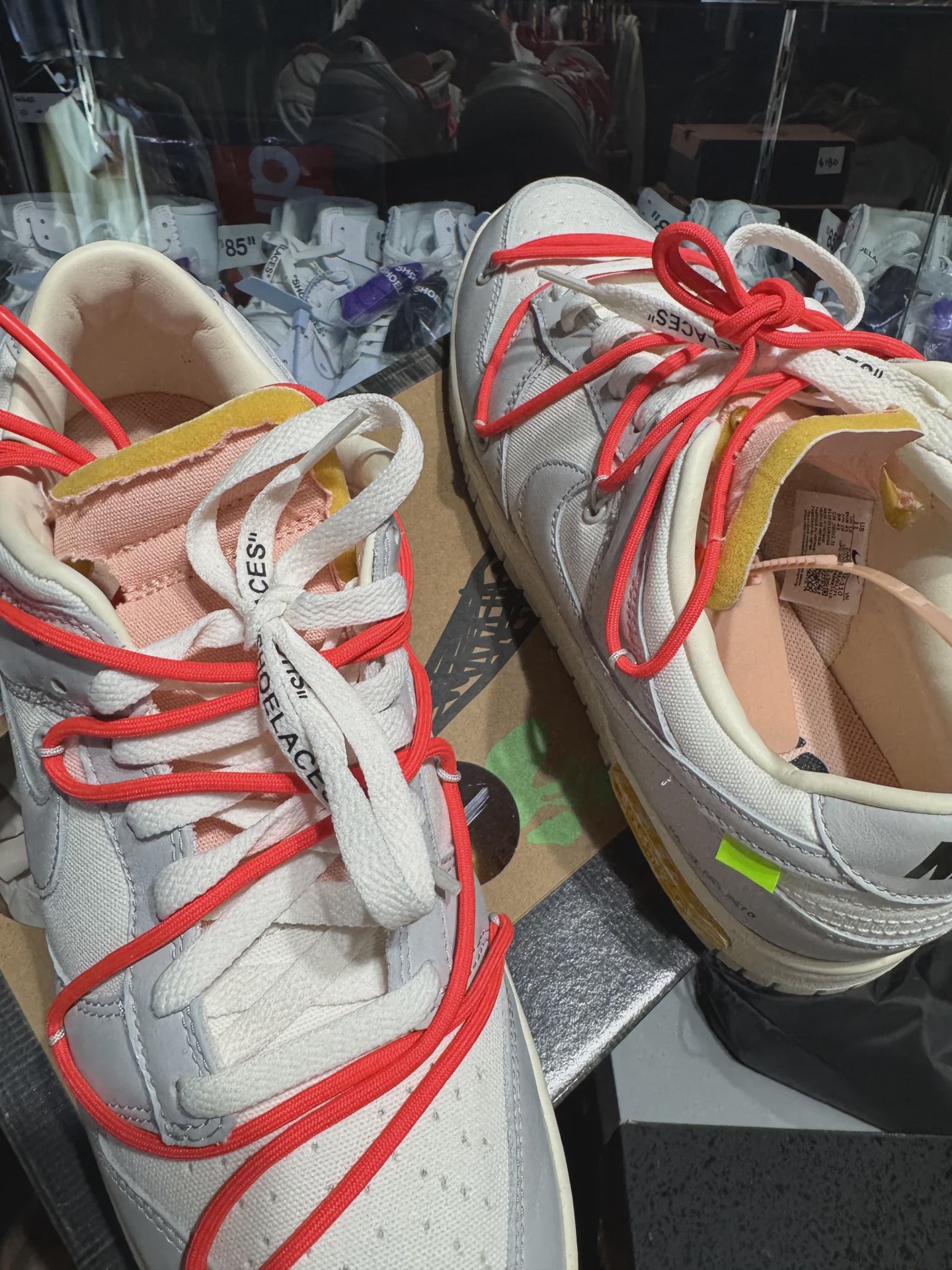 Nike Dunk Low Off-White Lot 6 • Pre-Owned [2262] - photo 2