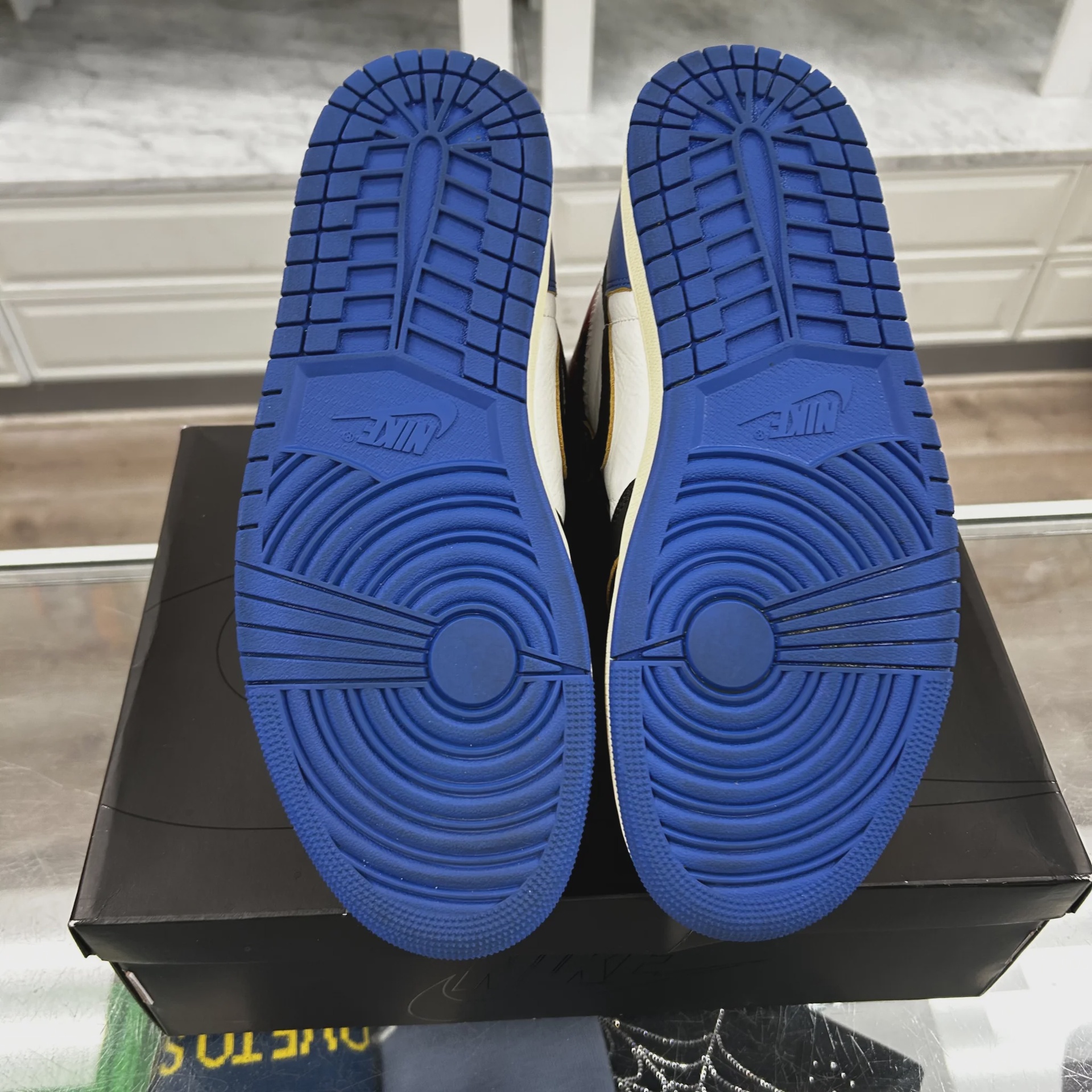Air Jordan 1 Retro High Original SP Fragment  x Union LA Varsity Red Sport Royal Blue • Pre-Owned [8359] - photo 2