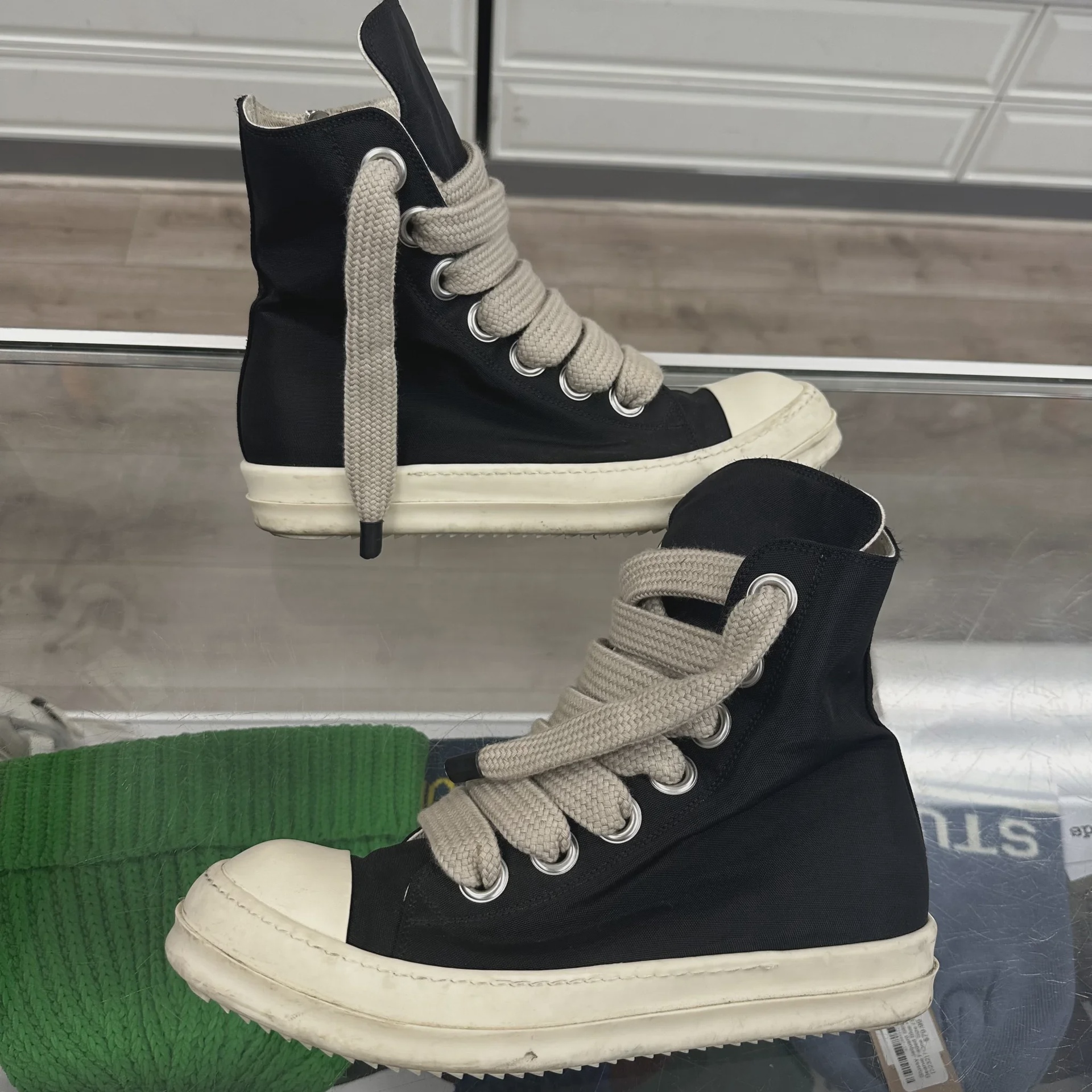 Rick Owens Rick Owen’s Ramones (NO BOX) - Size US M 10