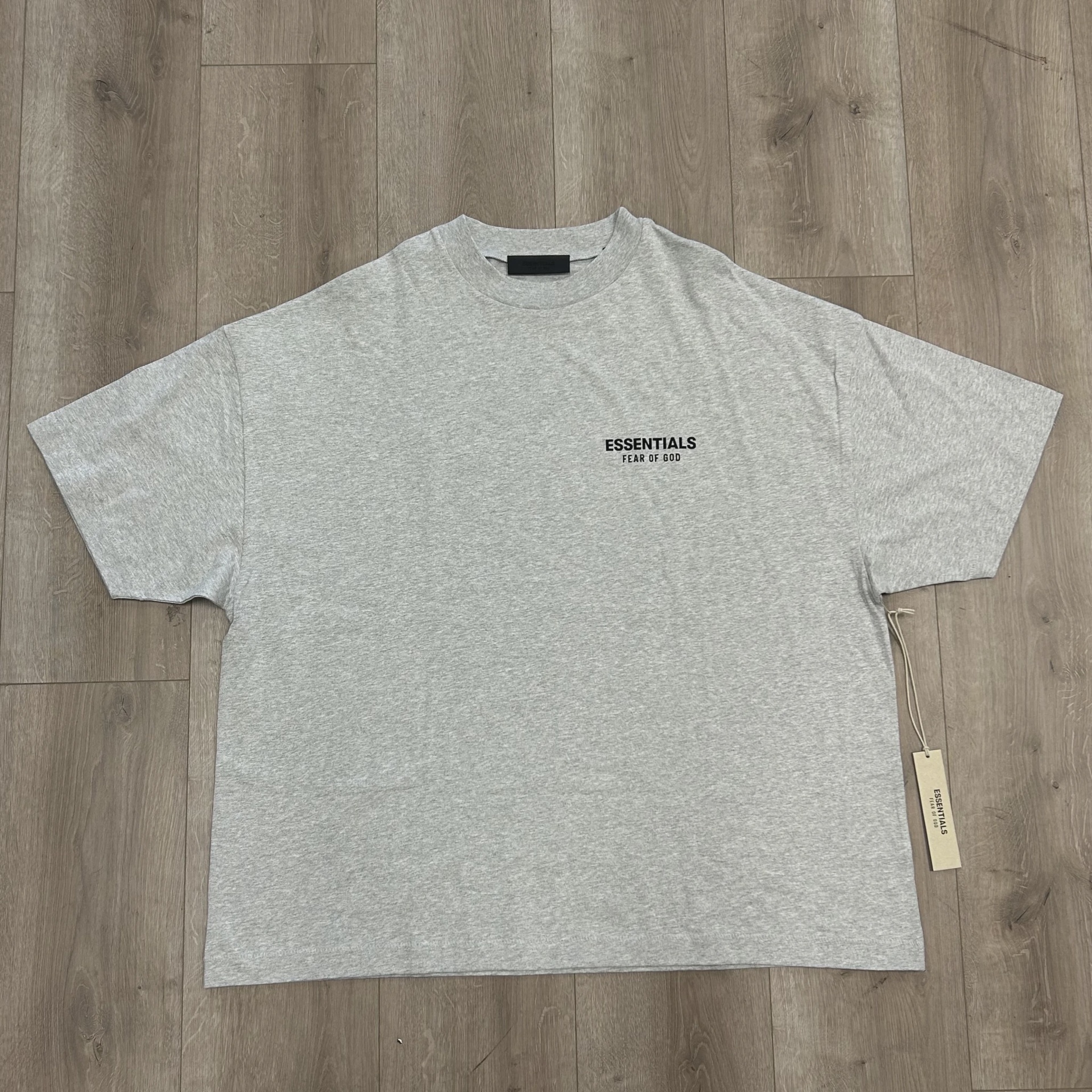 Essentials gray tee • Brand New [0935]