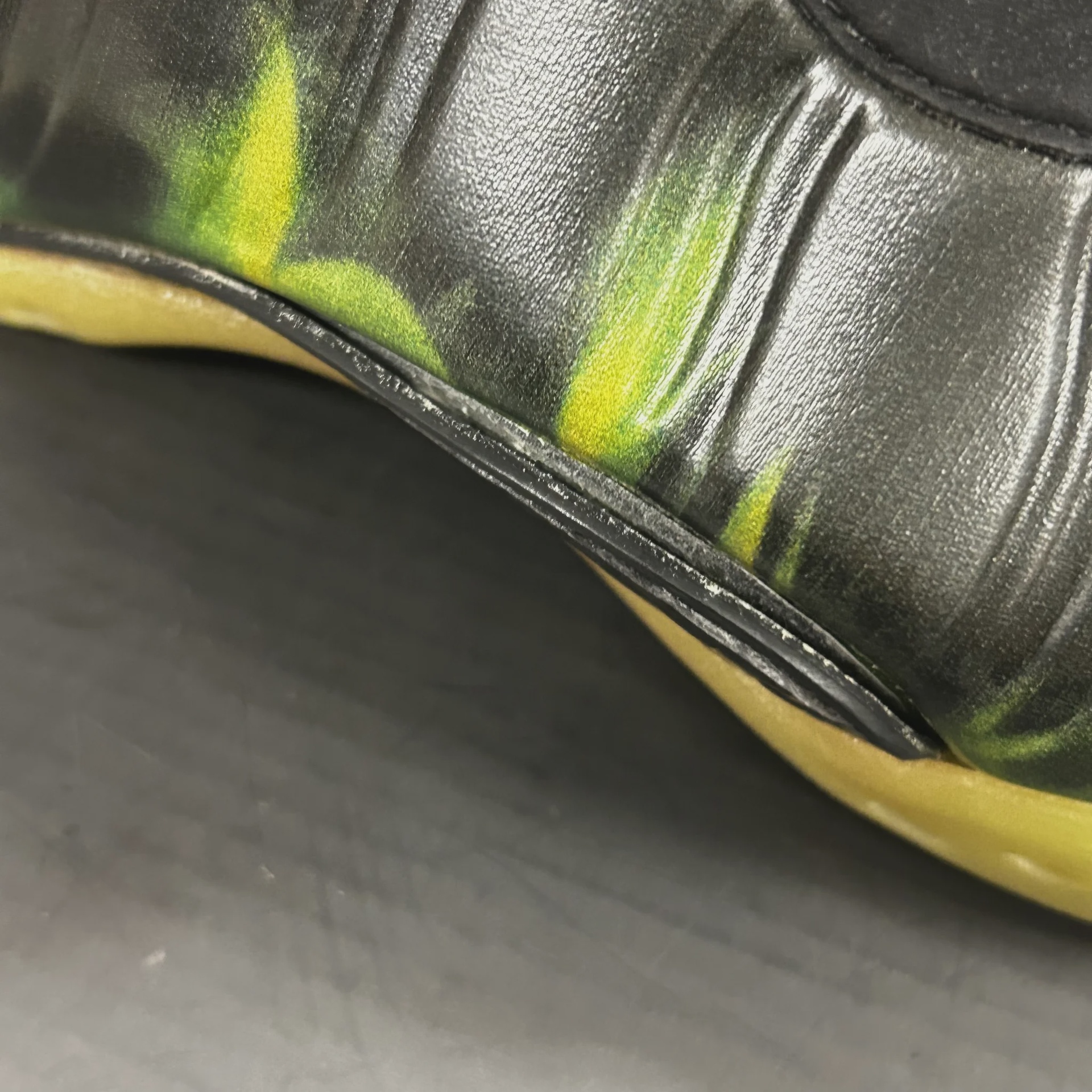 Nike Air Foamposite One ParaNorman • Pre-Owned [3564] - photo 5