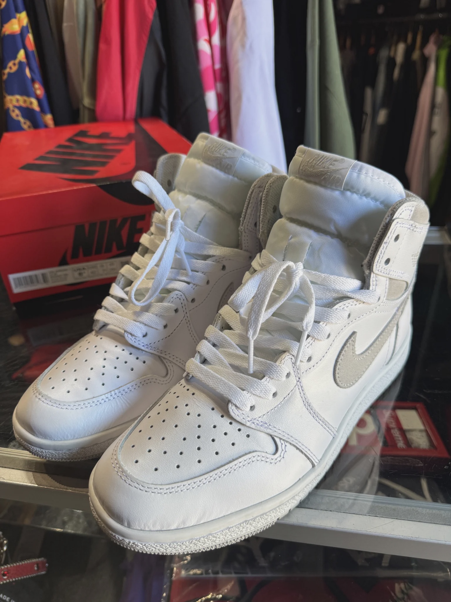 Air Jordan 1 Retro High '85 Neutral Grey • Pre-Owned [2950] - photo 2