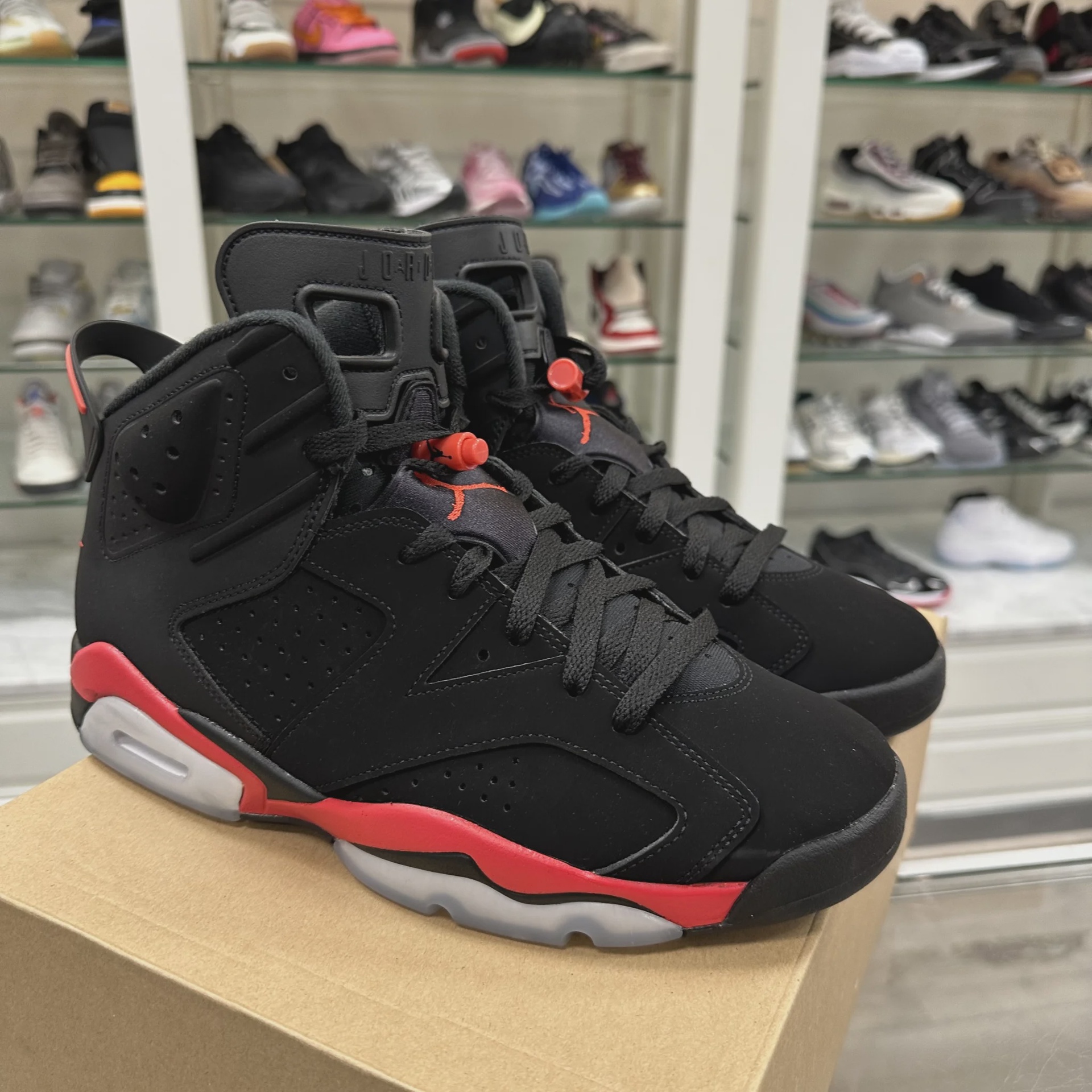 Air Jordan 6 Retro Infrared Salesman • Pre-Owned [8842] - photo 6