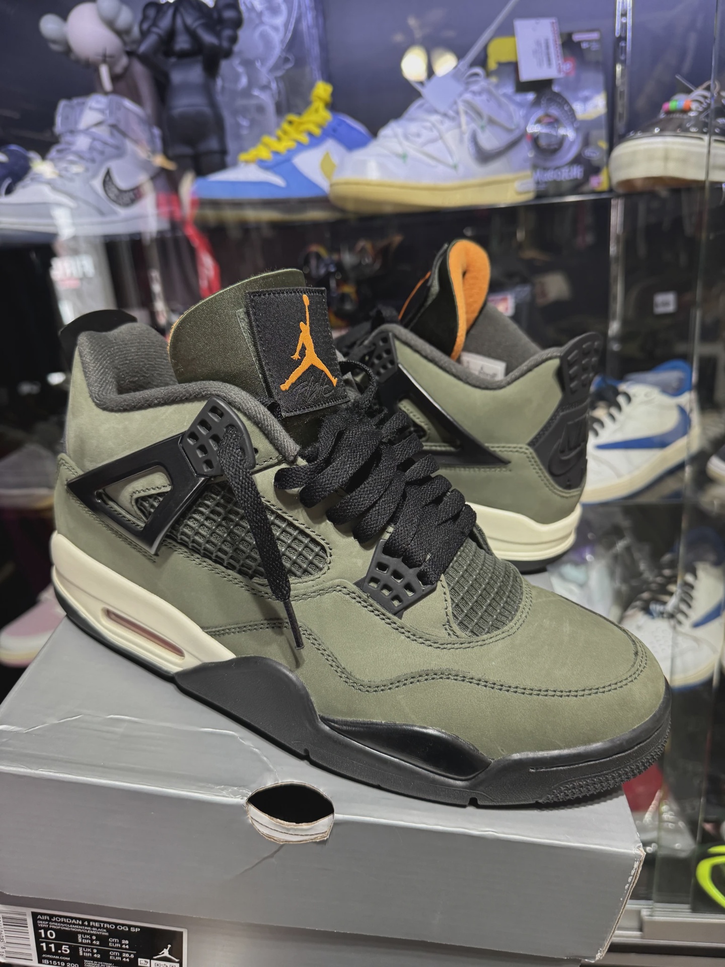 Air Jordan 4 Retro Original SP Undefeated (2025) • Pre-Owned [1987]