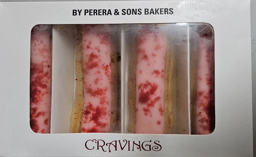 P&S Strawberry  Eclair 300g (Only on Shop Visits)