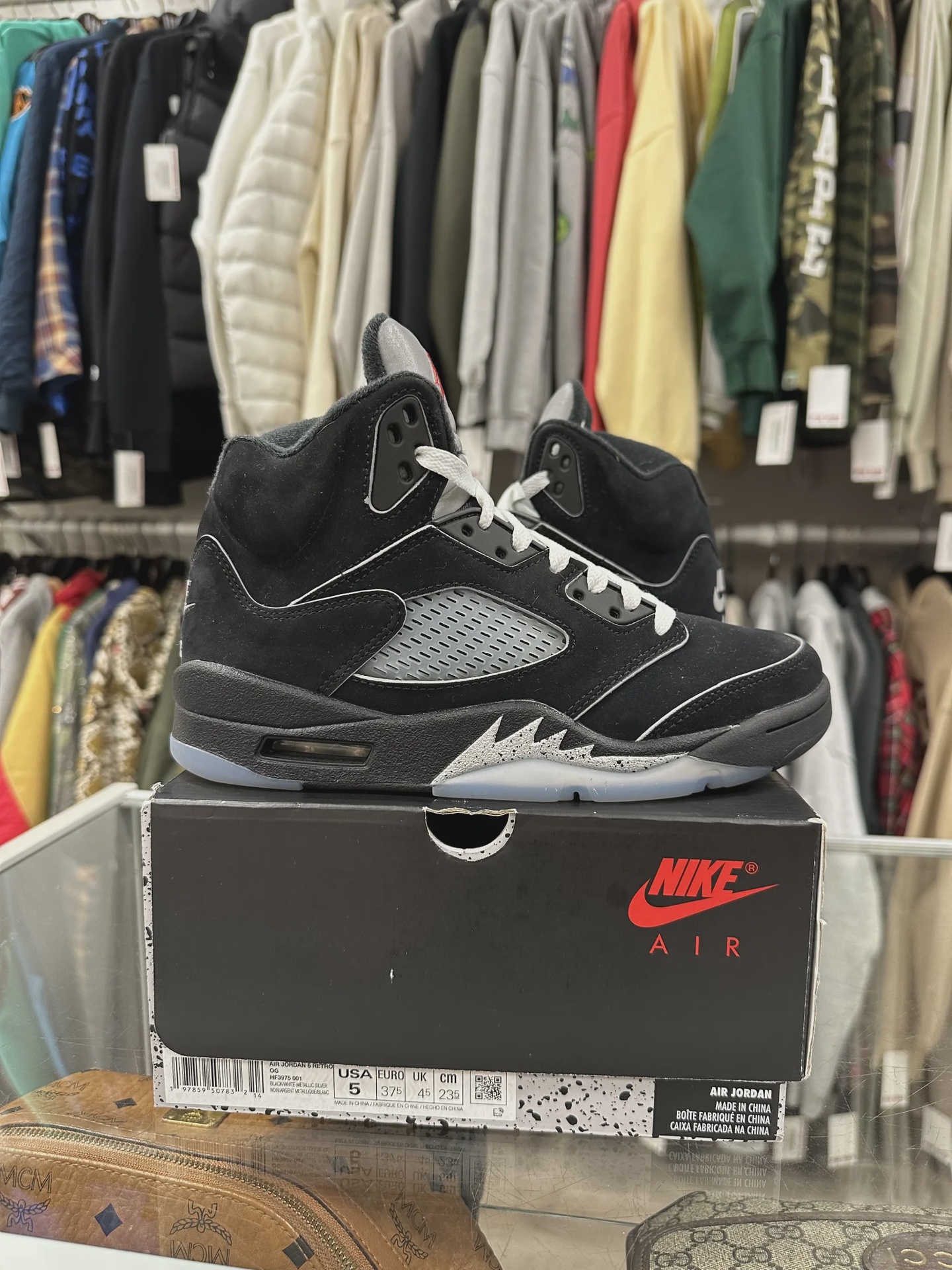 Air Jordan 5 Retro Original Black Metallic Reimagined • Pre-Owned [7190] - photo 1