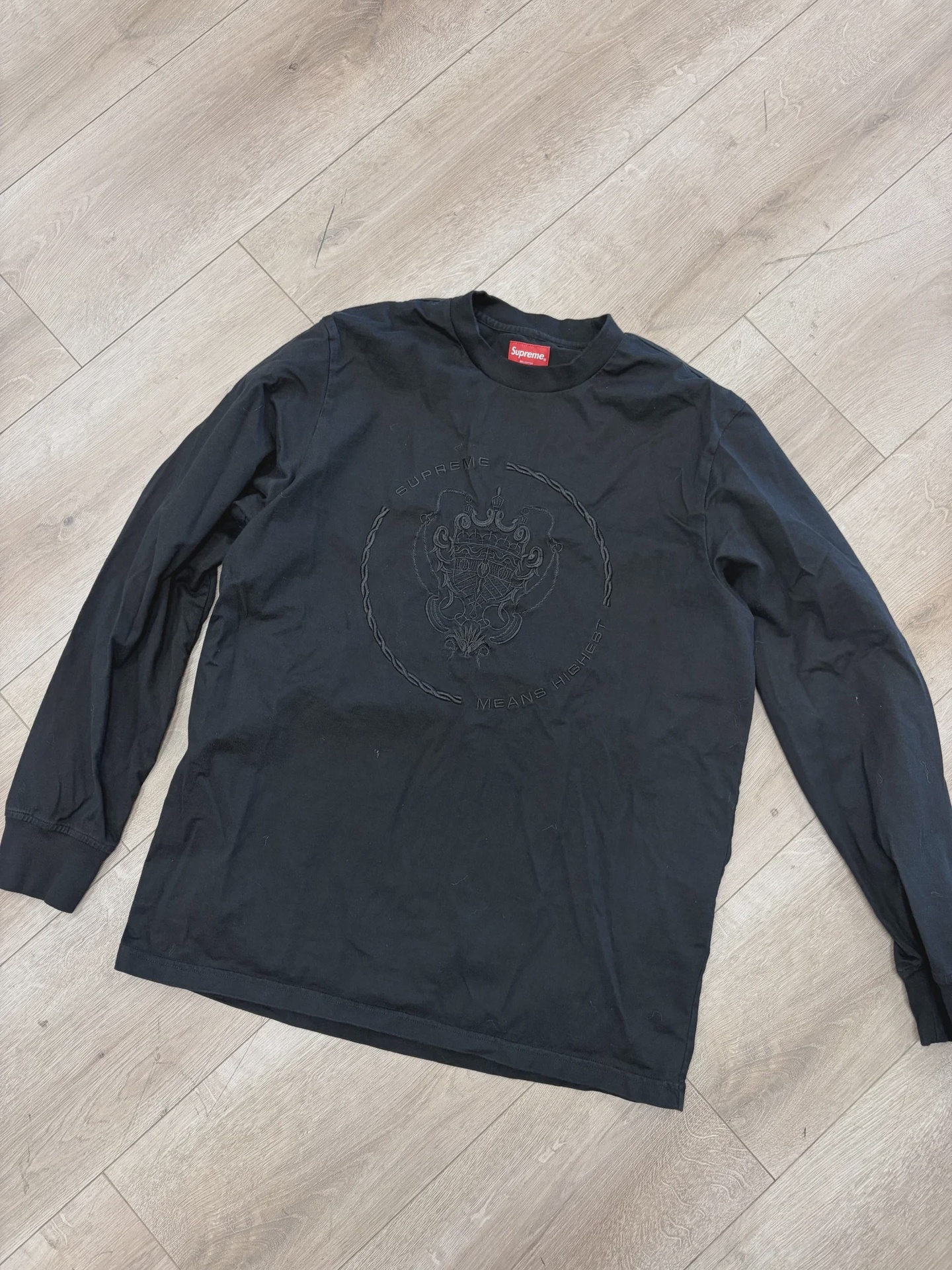 Supreme Supreme Crest L/S (Long Sleeve) Top in Black - Size L