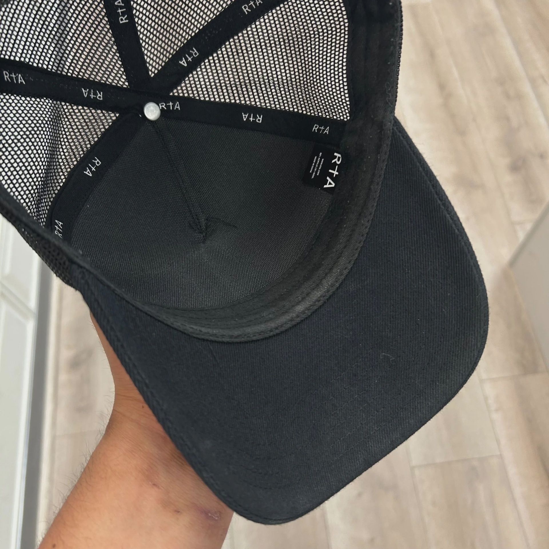 Rta Black Trucker Hat • Pre-Owned [5279] - photo 2
