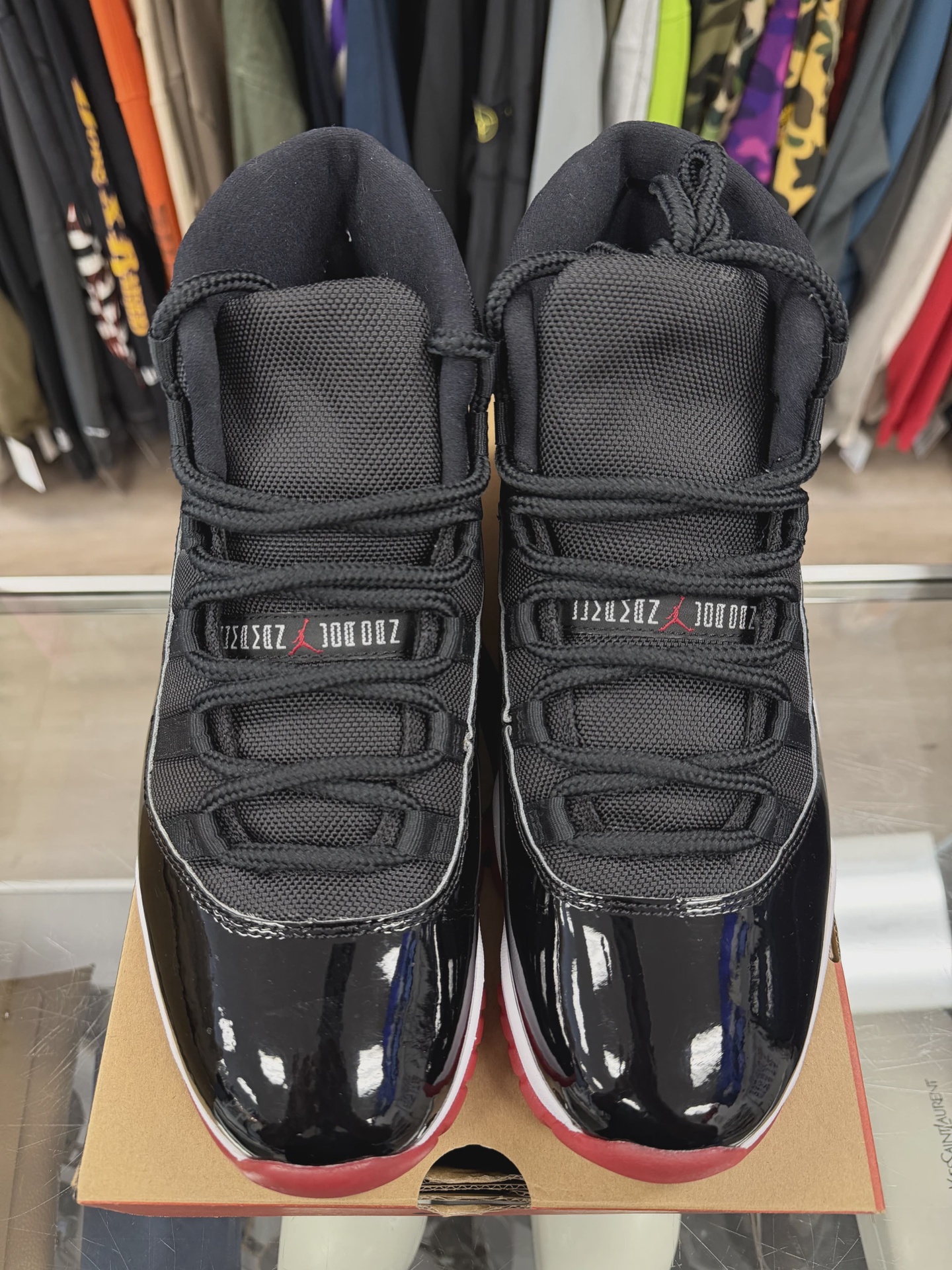 Air Jordan 11 Retro Bred 2019 • Pre-Owned [7820] 3