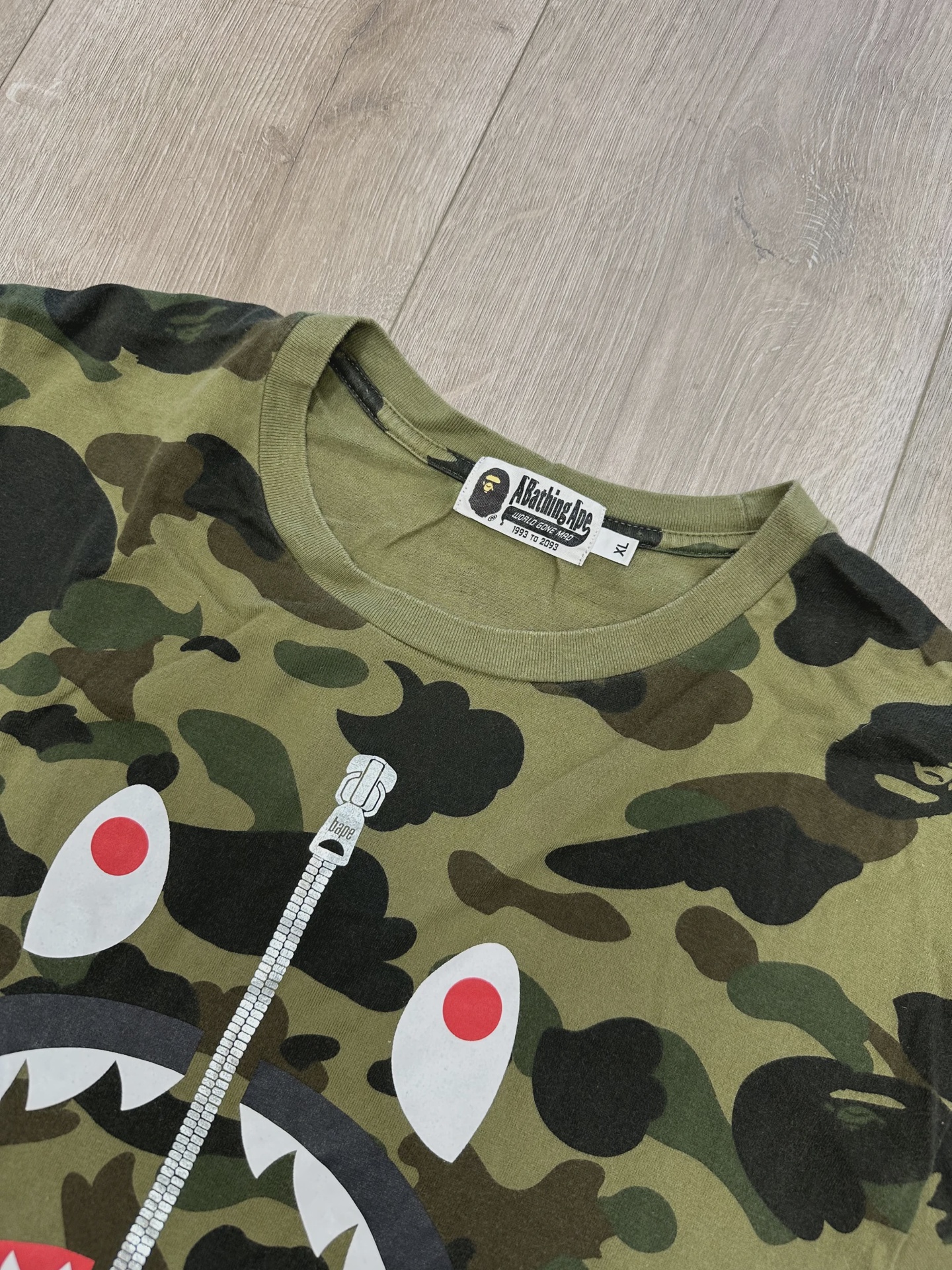 BAPE 1st Camo Shark Tee • Pre-Owned [4043] 3