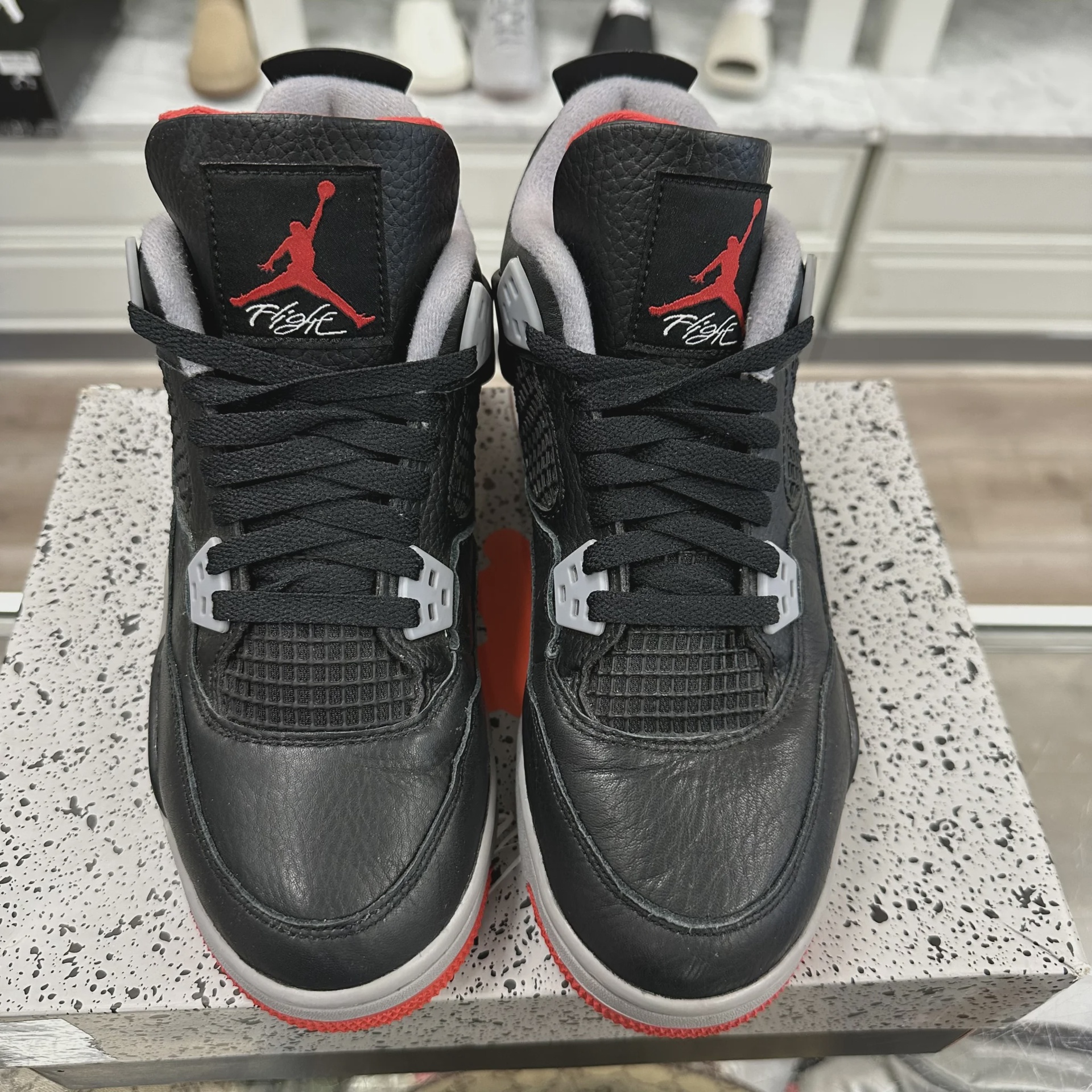 Air Jordan 4 Retro Black Red Reimagined (Grade School) • Pre-Owned [1162] - photo 2