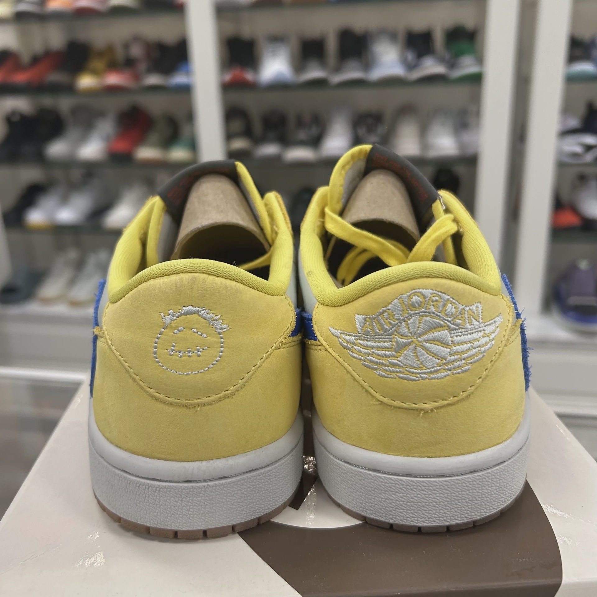 Air Jordan 1 Retro Low Travis Scott Canary (Women's) • Pre-Owned [9278] 6