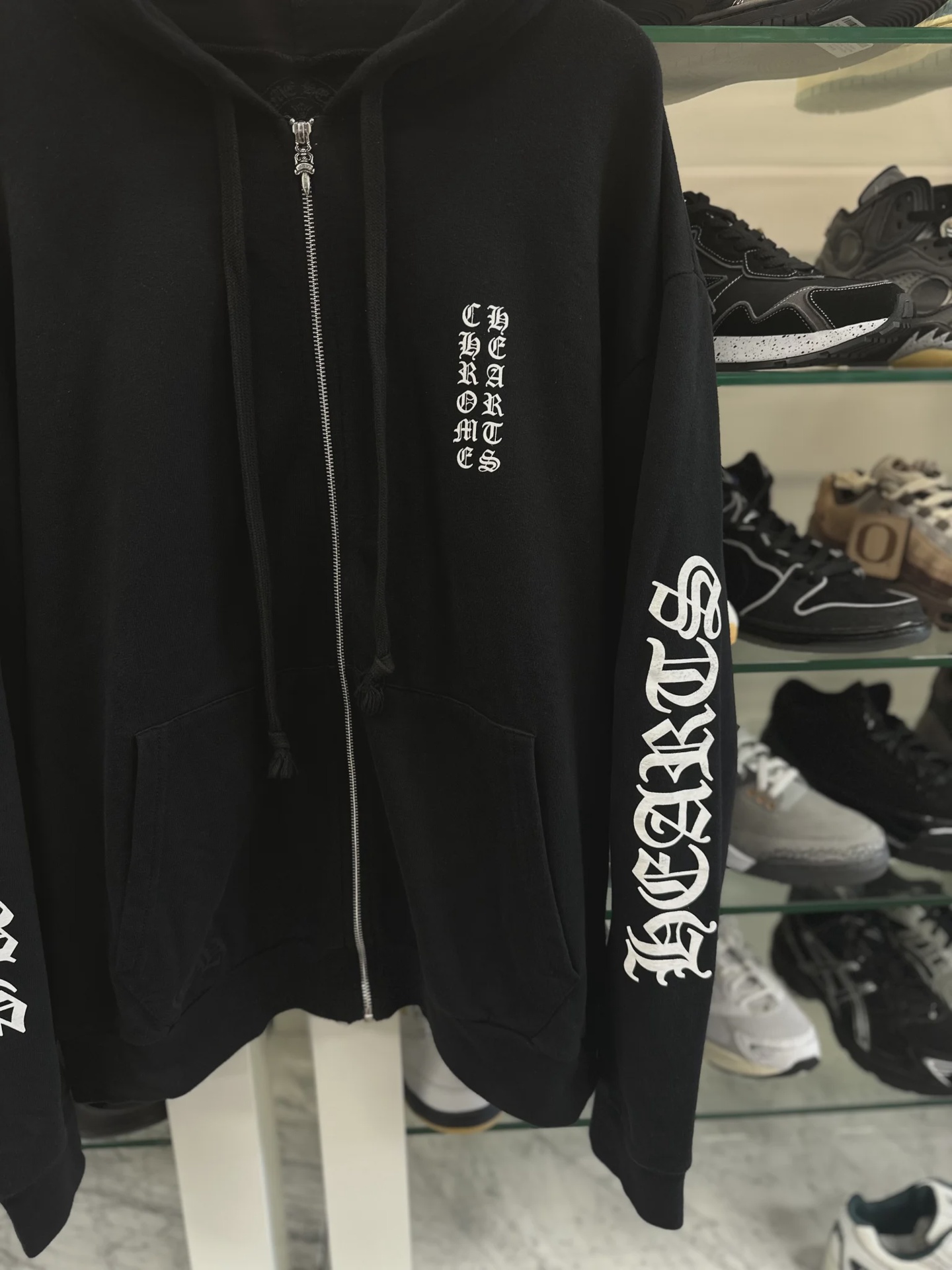 Chrome Hearts Vertical Logo Zip Up Hoodie Black/White • Pre-Owned [9869] - photo 4