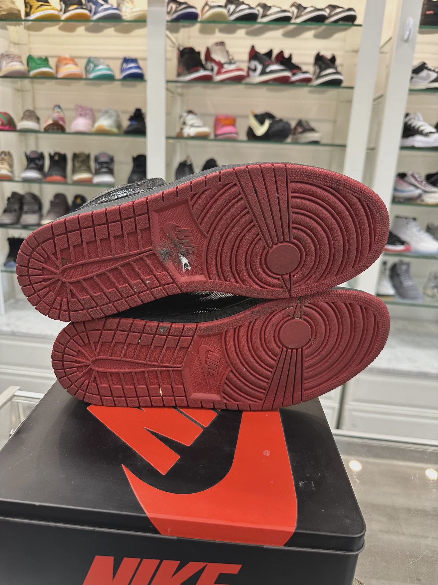 Air Jordan 1 Retro High SP Gina (Special Box) • Pre-Owned [1086] - photo 5