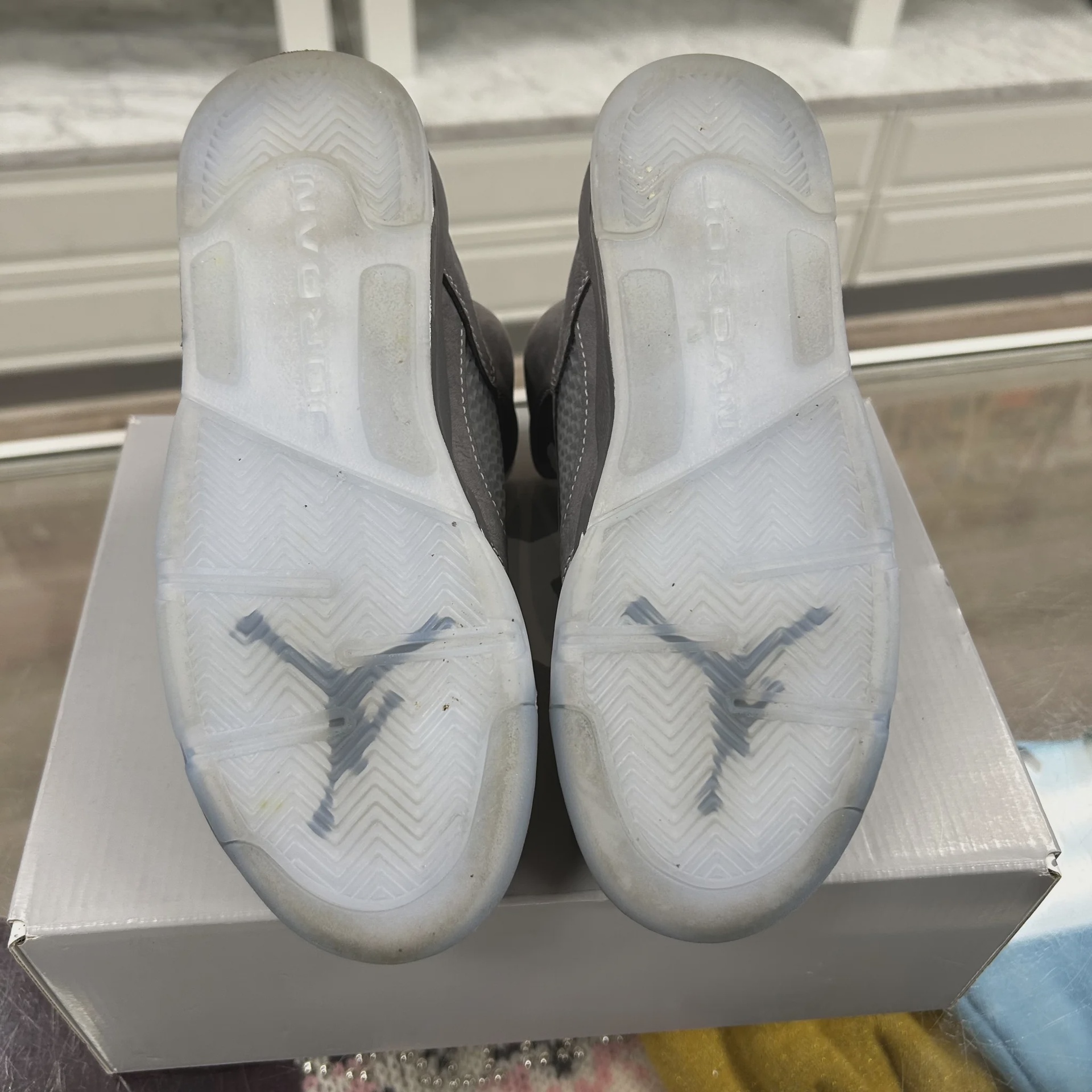 Air Jordan 5 Retro Wolf Grey (2026) (Grade School) • Pre-Owned [4446] - photo 3