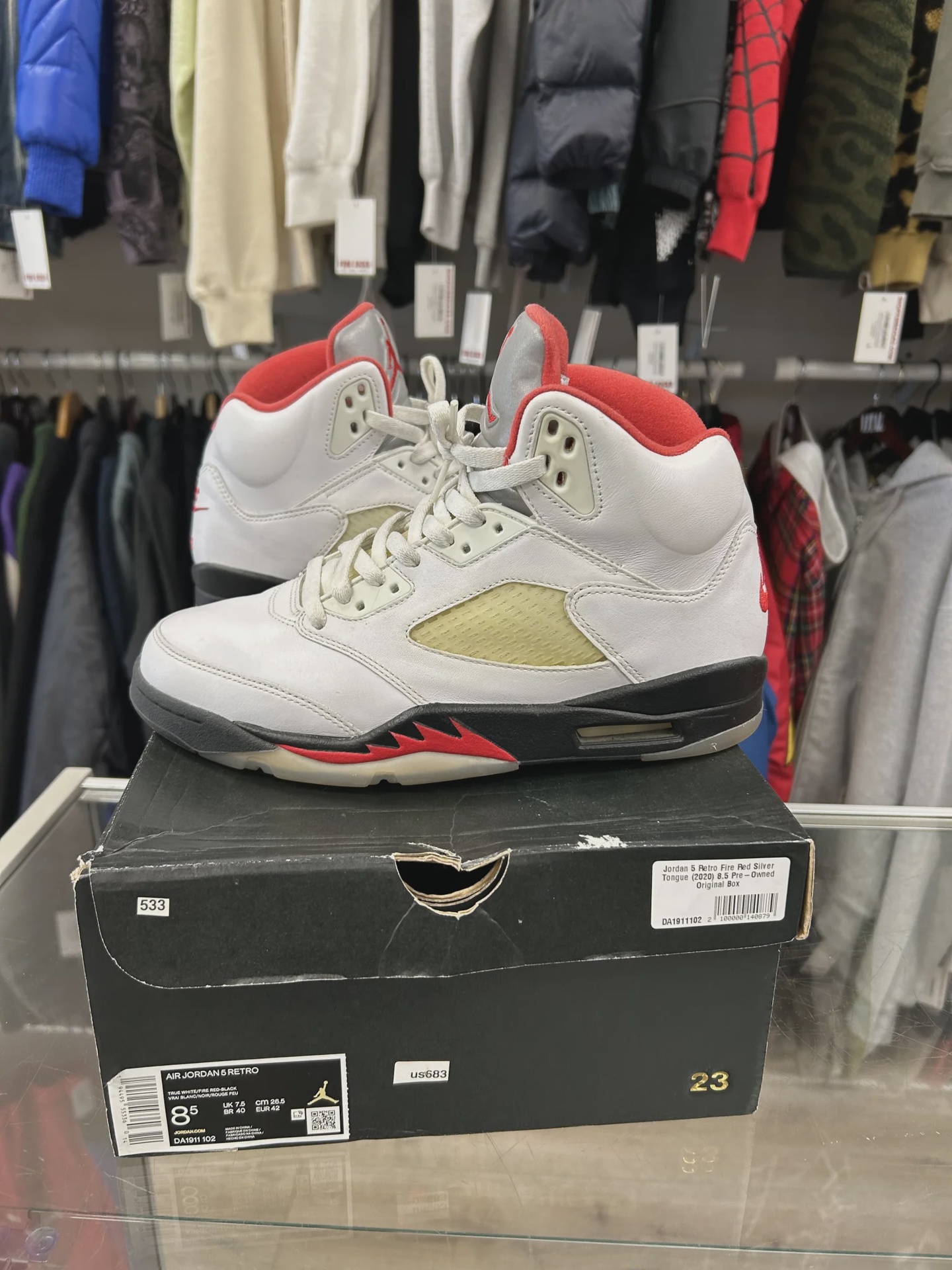 Fire Red Jordan 5 • Pre-Owned [4656] - photo 1