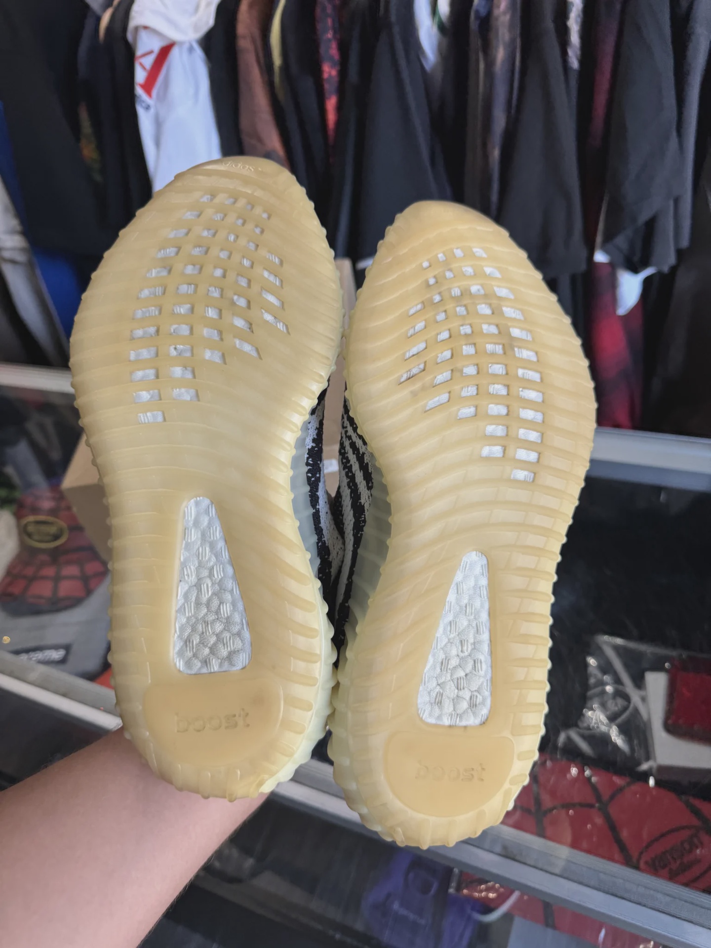adidas Yeezy Boost 350 V2 Zebra • Pre-Owned [3645] - photo 4
