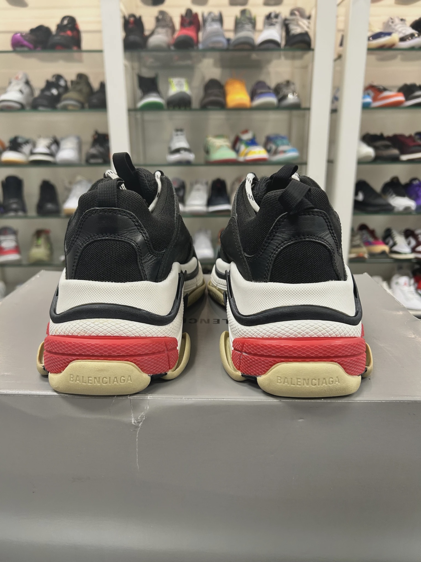 Balenciaga Triple S sneakers in the Black Red • Pre-Owned [1716] 6