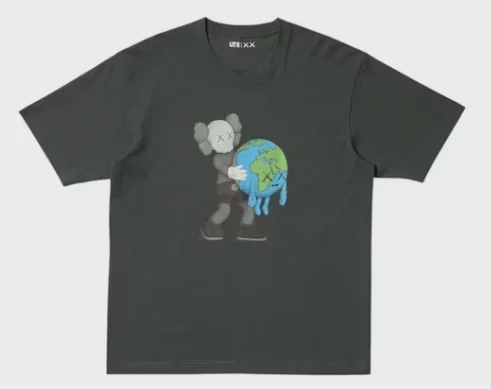 Kaws Uniqlo KAWS UNIVERSE UT Graphic T-shirt - Size L