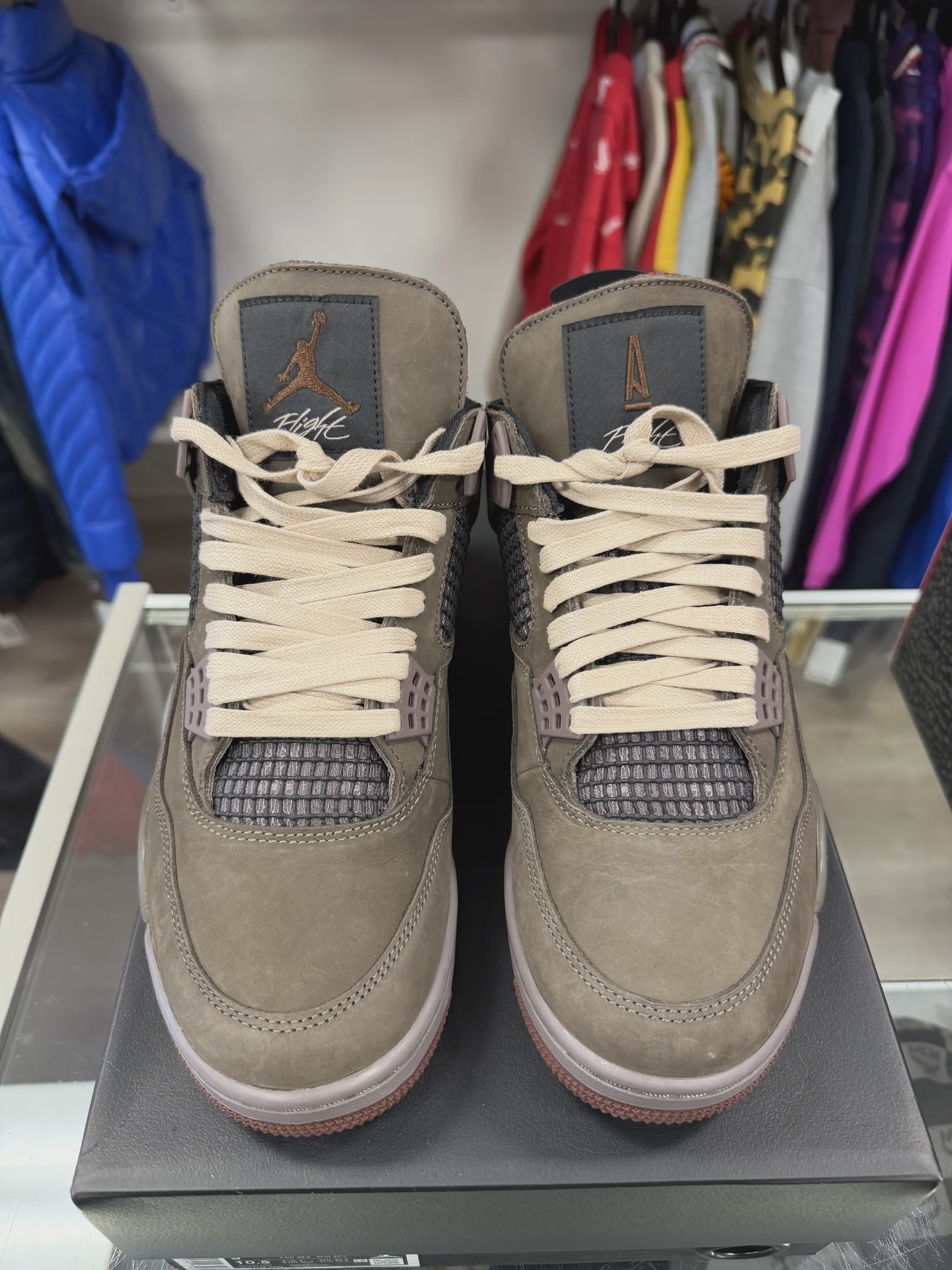 Air Jordan 4 Retro SP A Ma Maniére Dark Mocha • Pre-Owned [7788] - photo 3