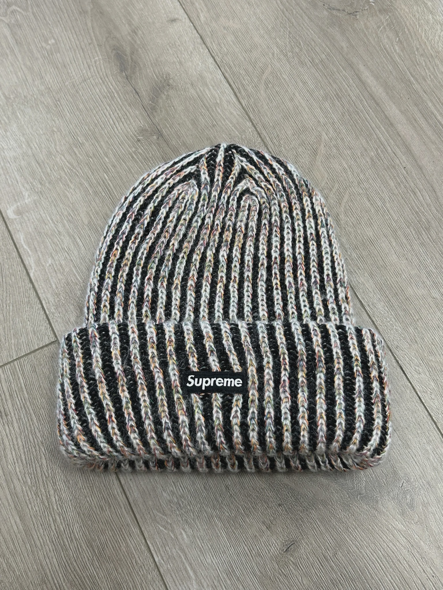 FW20 Supreme Rainbow Knit Loose Gauge Beanie Black • Pre-Owned [5097]