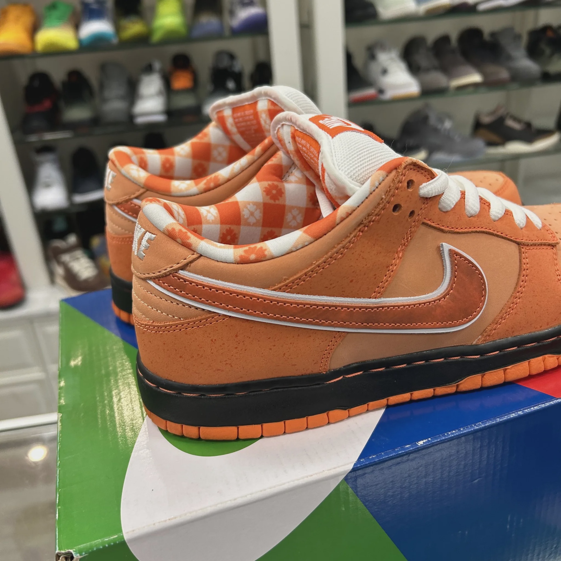 Nike SB Dunk Low Concepts Orange Lobster • Pre-Owned [0351] - photo 5