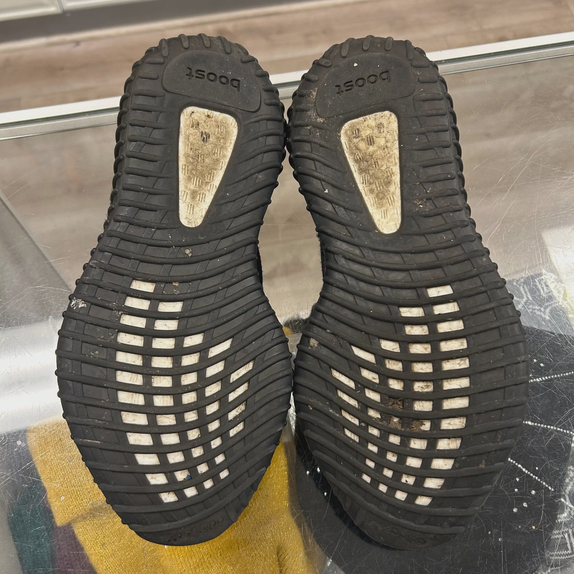 adidas Yeezy Boost 350 V2 Onyx • Pre-Owned [8594] - photo 3