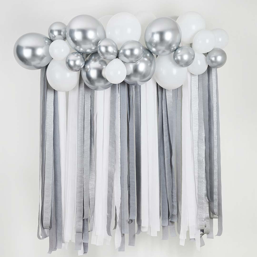 Hootyballoo - Metallic Balloon & Streamer Backdrop Kit