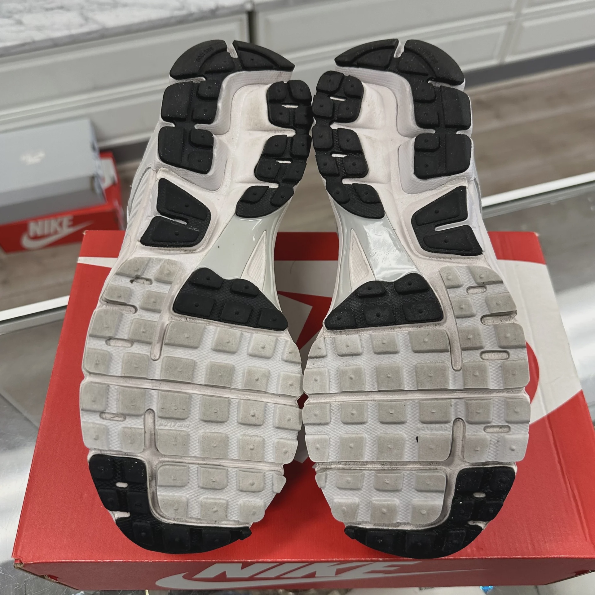 Nike Zoom Vomero 5 SP Vast Grey • Pre-Owned [8841] - photo 2