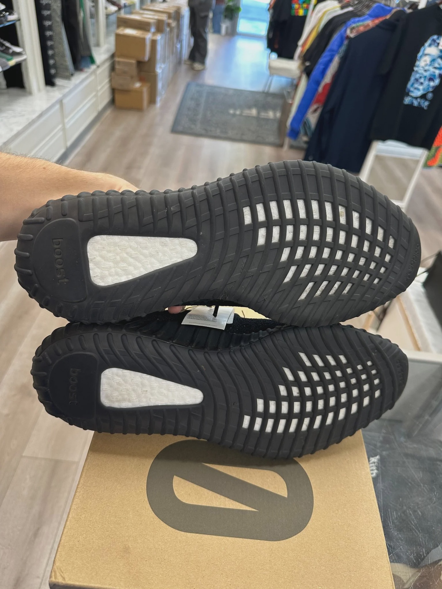 adidas Yeezy Boost 350 V2 Core Black White • Pre-Owned [4315] - photo 5