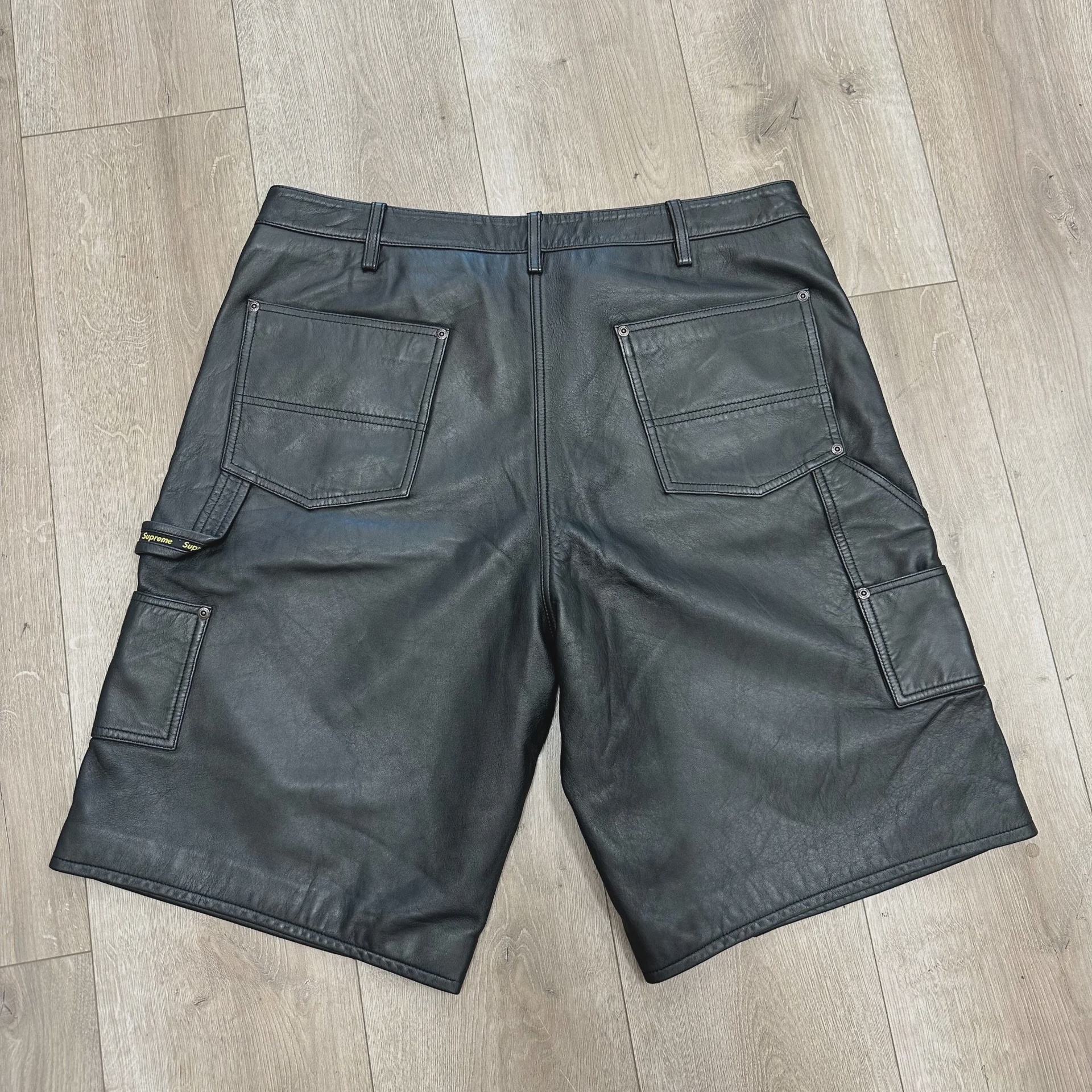 Supreme Leather Double Knee Painter Shorts • Pre-Owned [9710] - photo 5