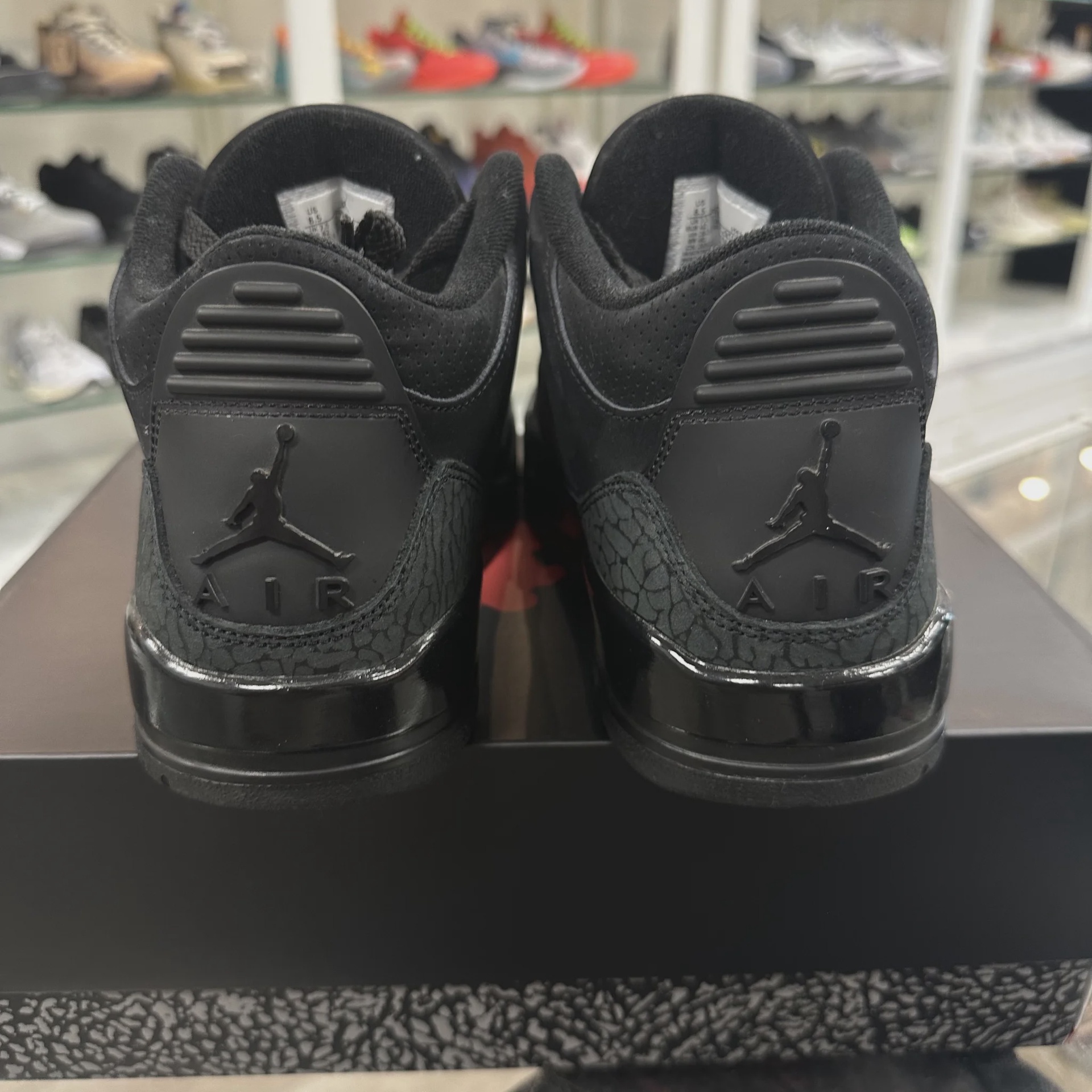 Air Jordan 3 Retro Black Cat (2025) • Pre-Owned [1235] - photo 4
