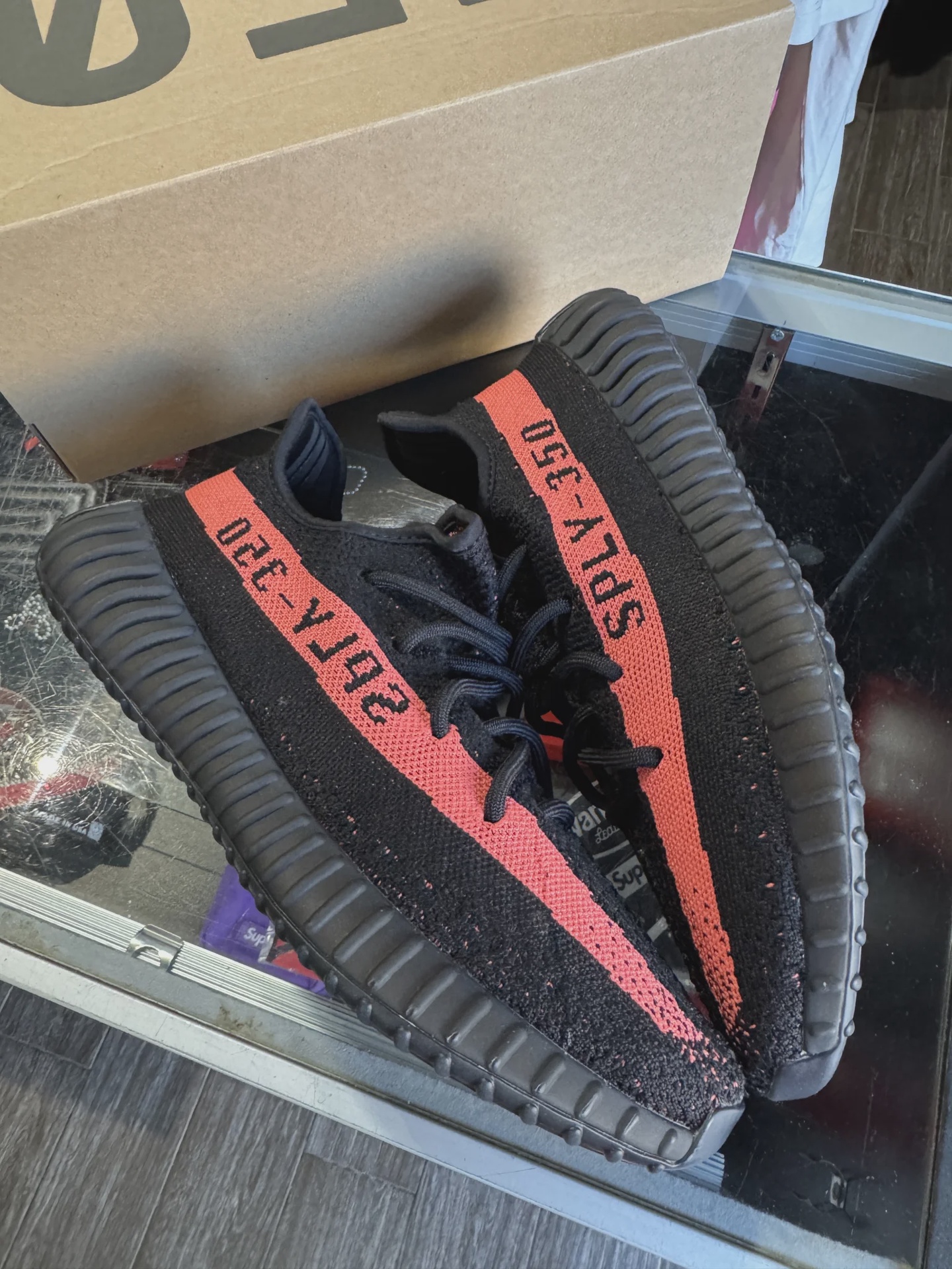 adidas Yeezy Boost 350 V2 Core Black Red • Pre-Owned [8913] - photo 4