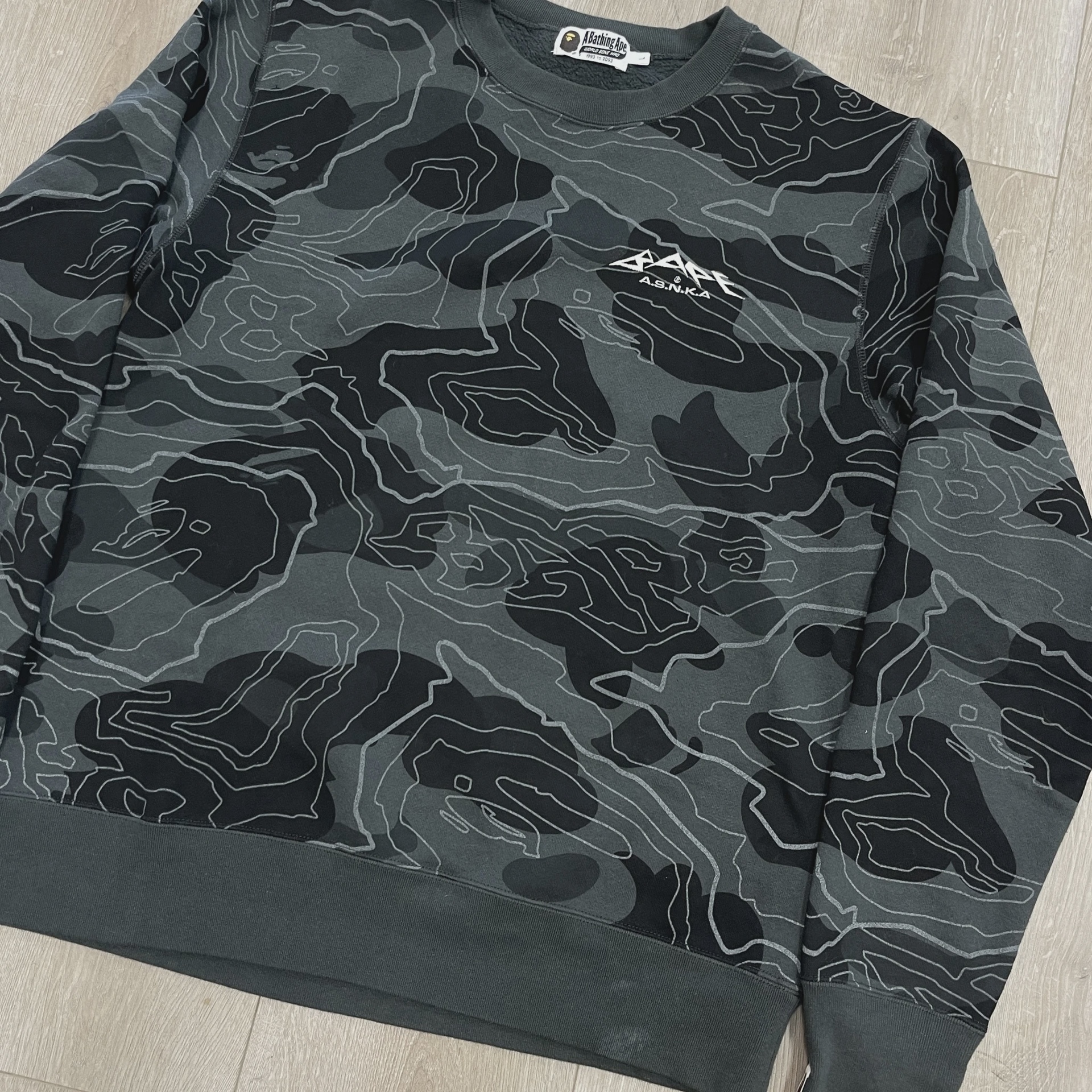 SS23 BAPE Layered Line Camo Crewneck Black • Pre-Owned [1690] 2