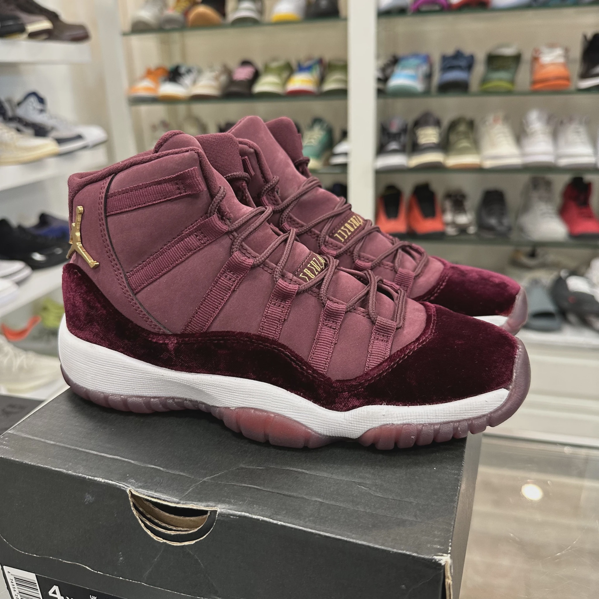 Air Jordan 11 Retro Heiress Night Maroon (Grade School) • Pre-Owned [4273] 5