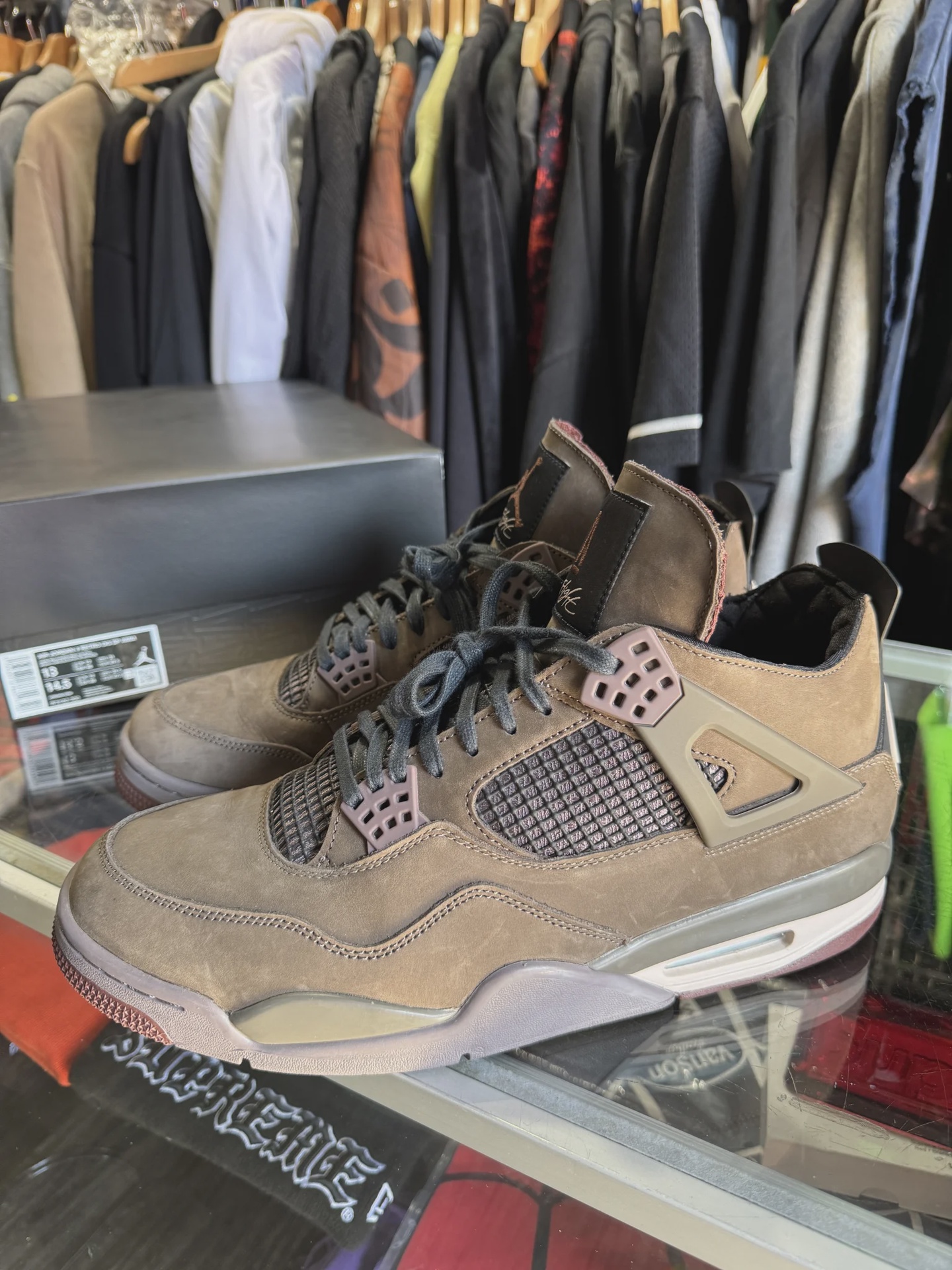 Air Jordan 4 Retro SP A Ma Maniére Dark Mocha • Pre-Owned [2822] - photo 2