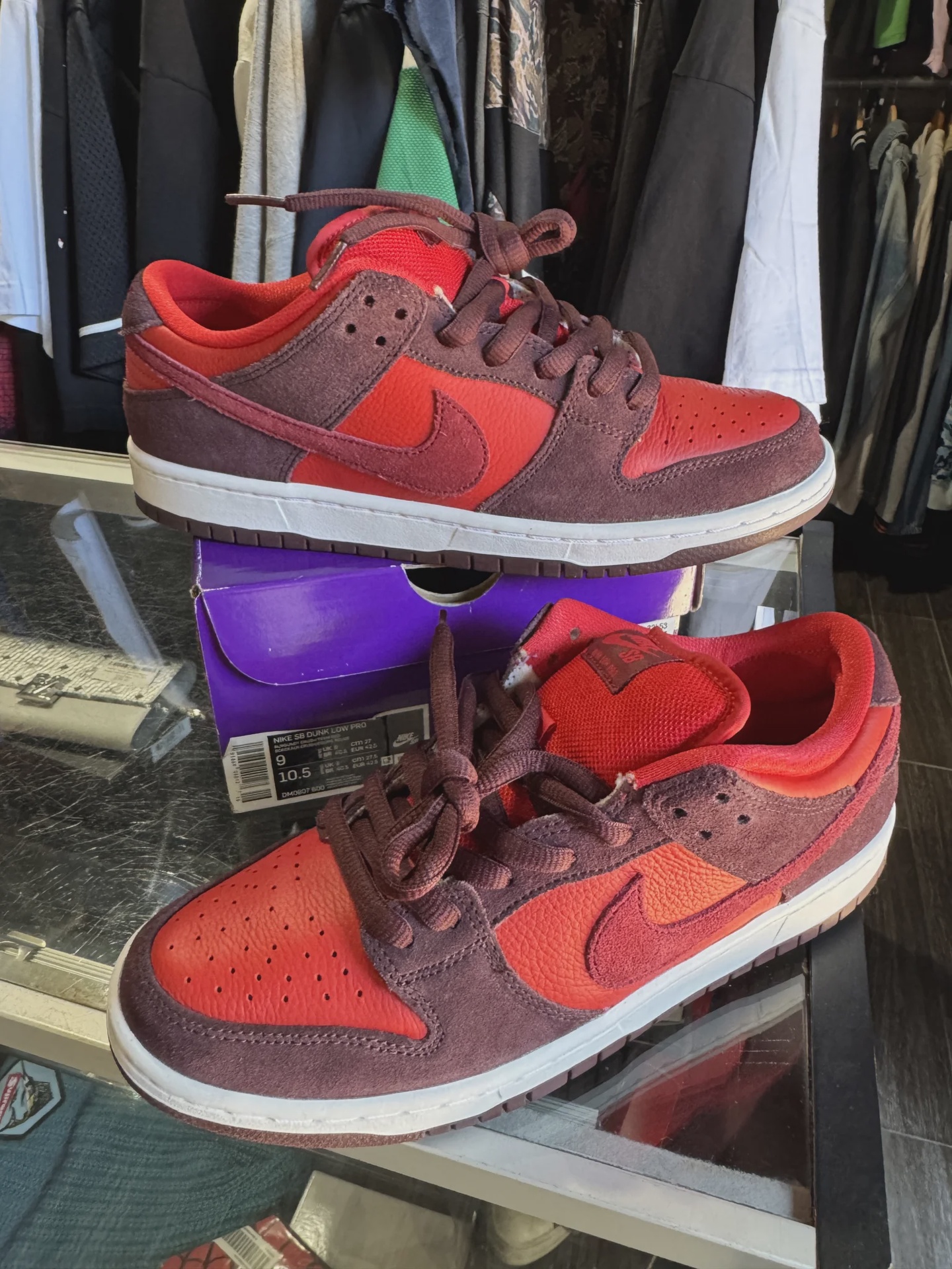 Nike Nike SB Dunk Low Cherry - Size US M 9