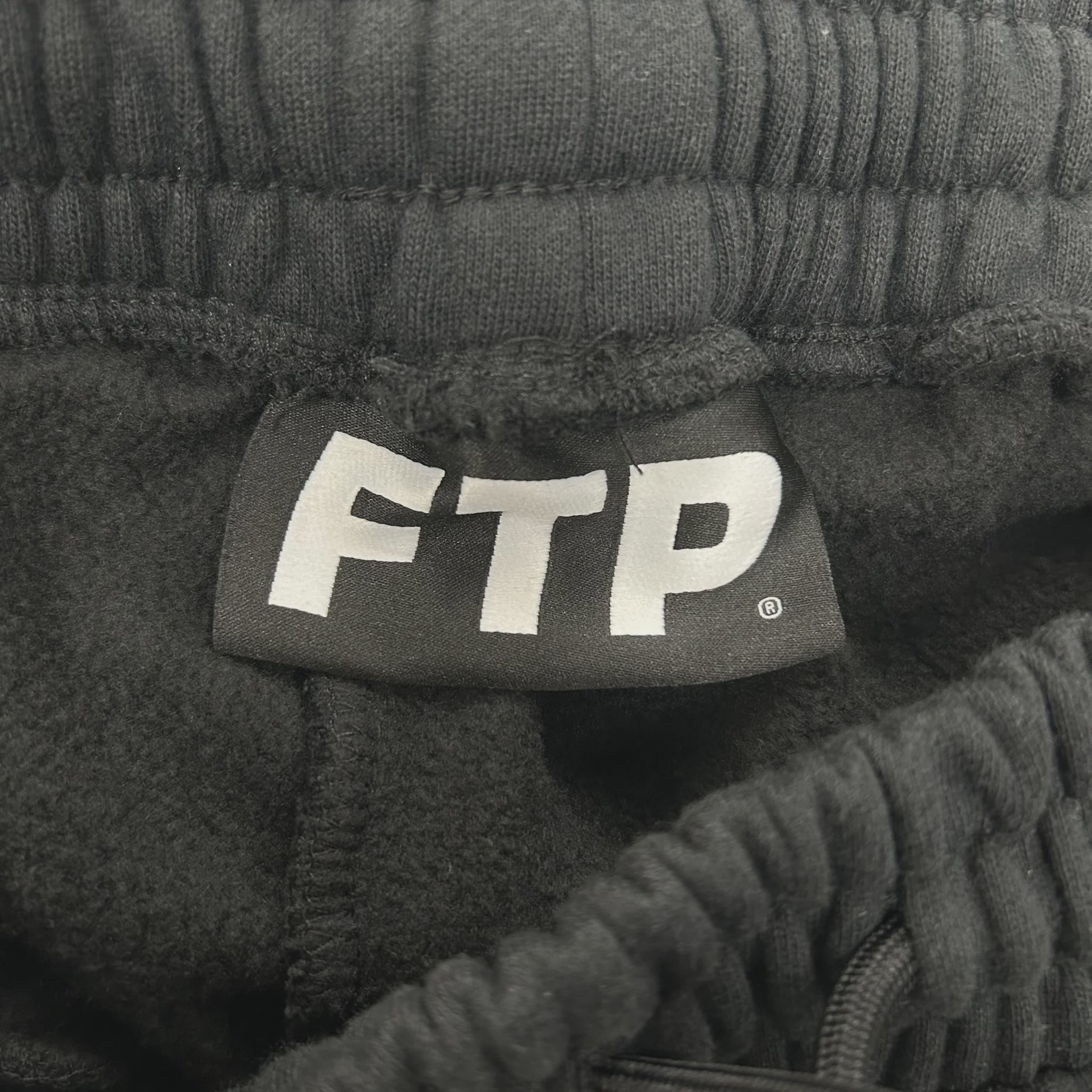 FTP Sweats Black • Pre-Owned [7447] - photo 2