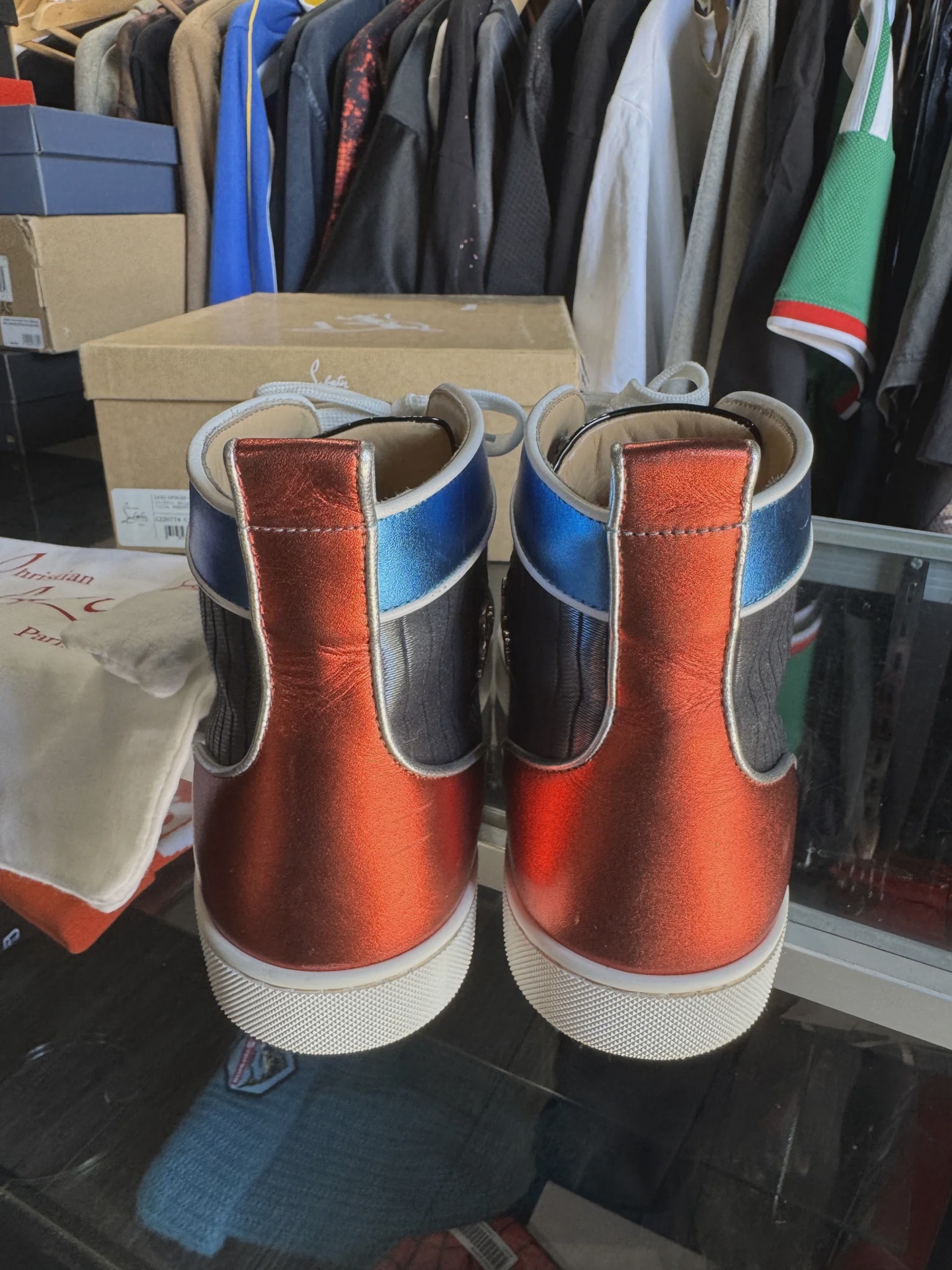 Christian Louboutin Spikes • Pre-Owned [1256] - photo 3