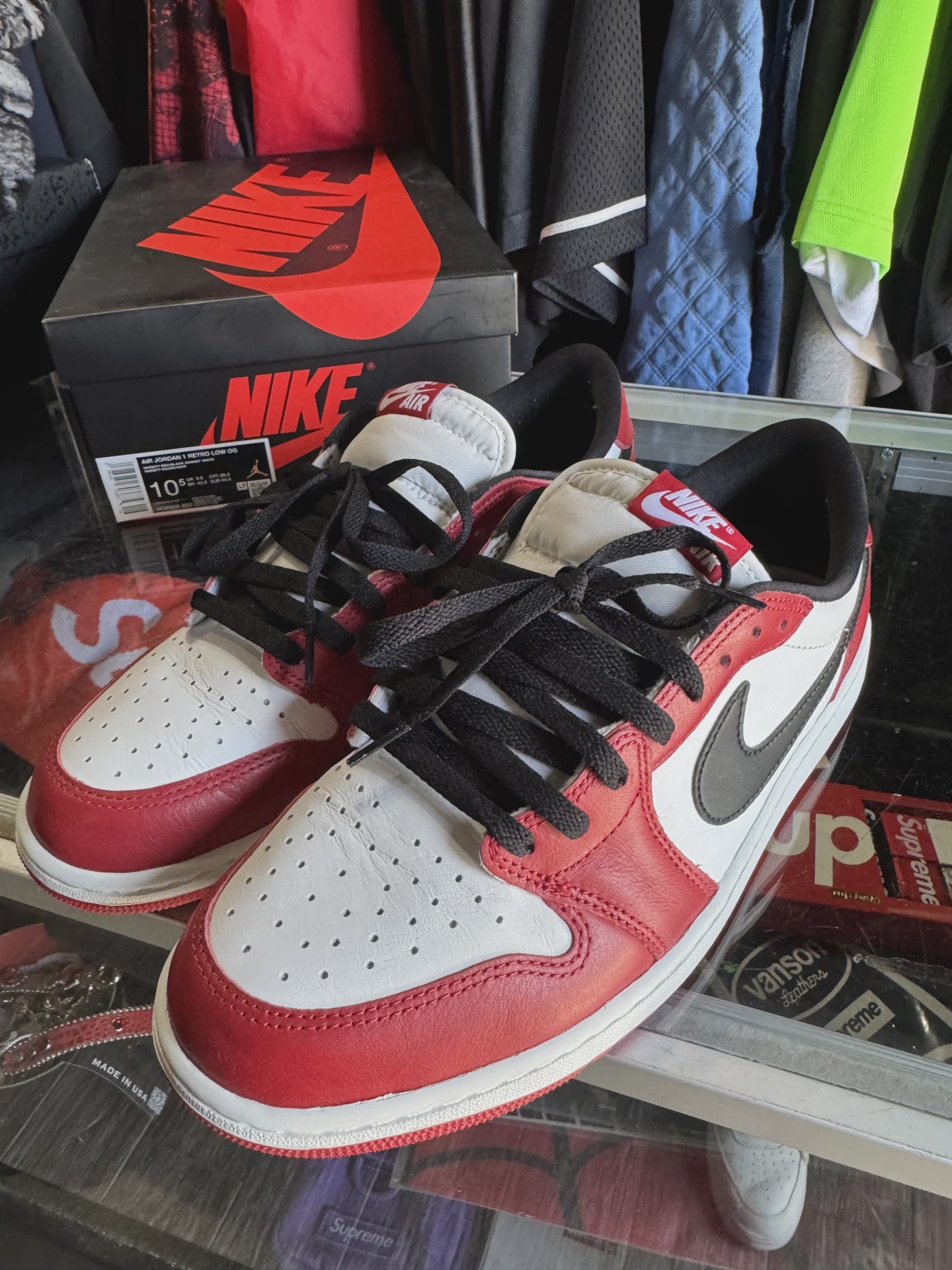 Air Jordan 1 Retro Low Original Chicago (2025) • Pre-Owned [9594] - photo 3