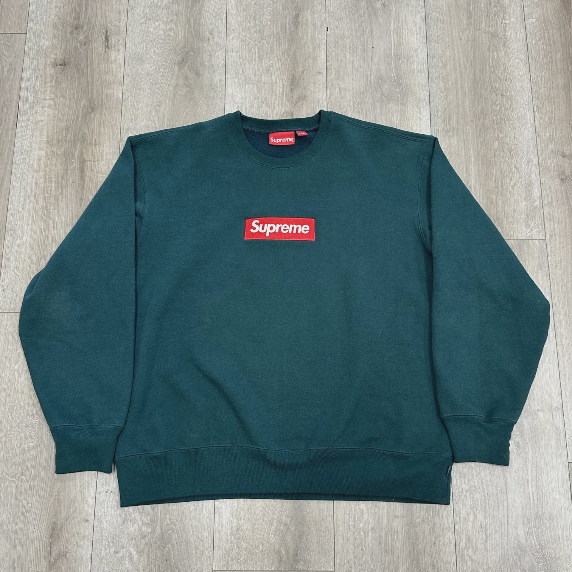 Supreme Box Logo Crewneck (FW22) Dark Pine • Pre-Owned [3596] - photo 1
