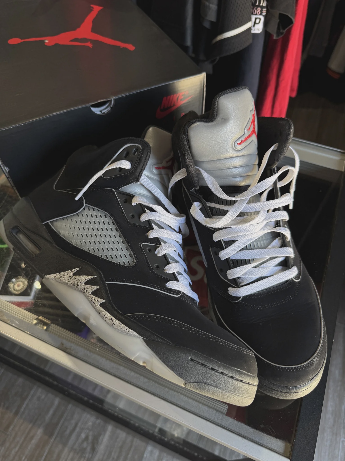 Air Jordan 5 Retro Original Black Metallic Reimagined • Pre-Owned [7483] - photo 1
