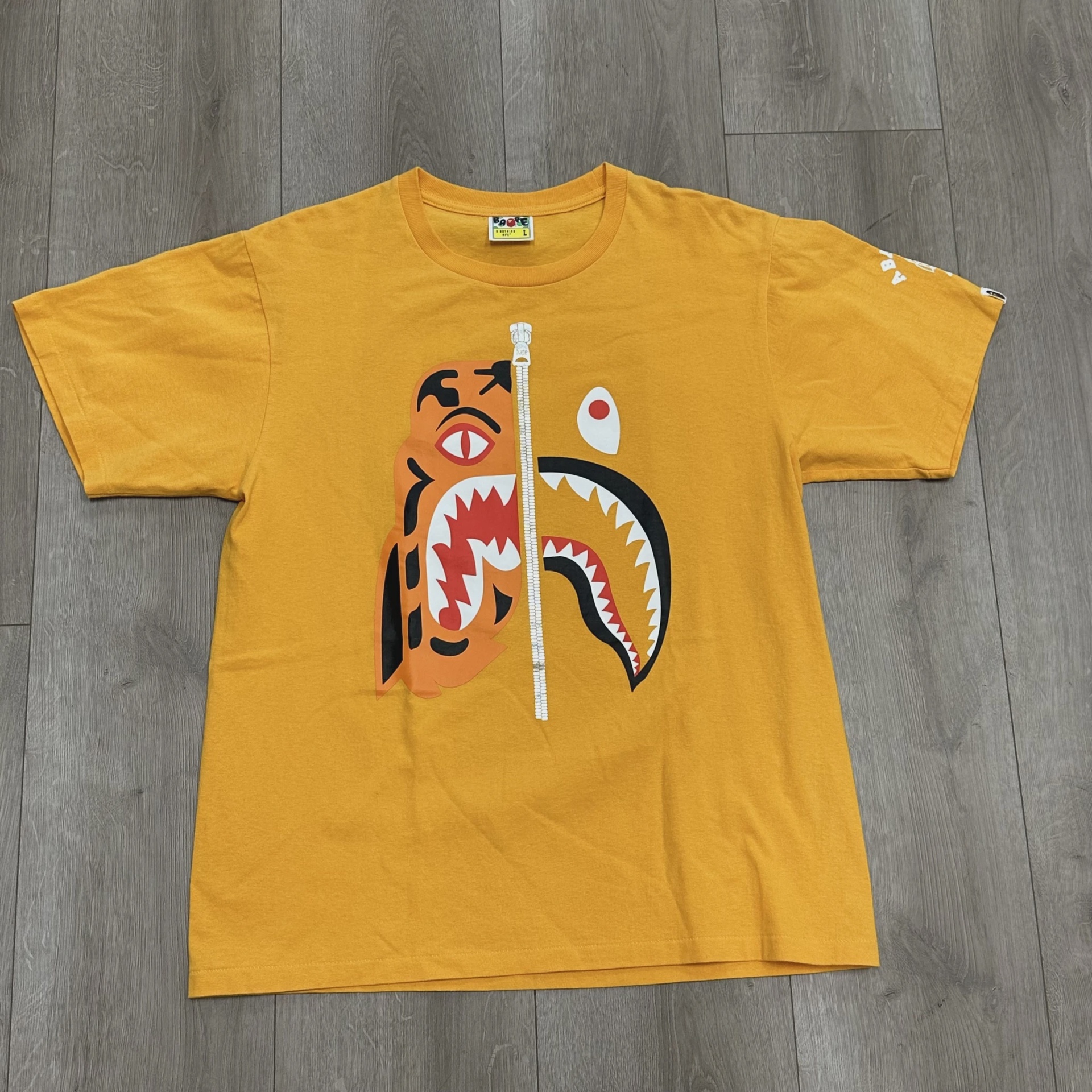 Bape orange tee • Pre-Owned [3365]