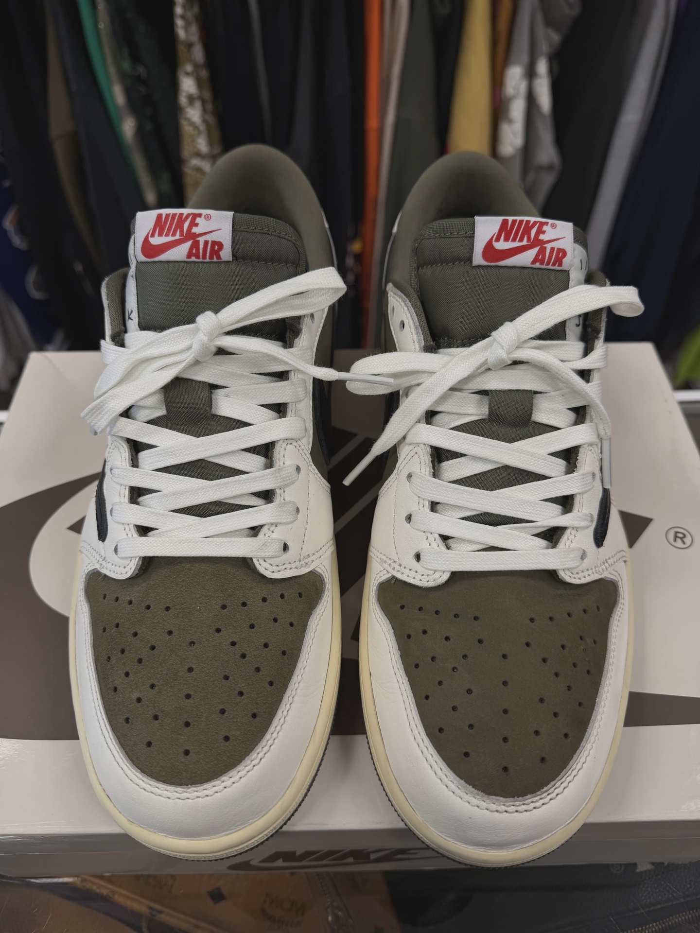 Air Jordan 1 Retro Low Original SP Travis Scott Medium Olive • Pre-Owned [1917] 6