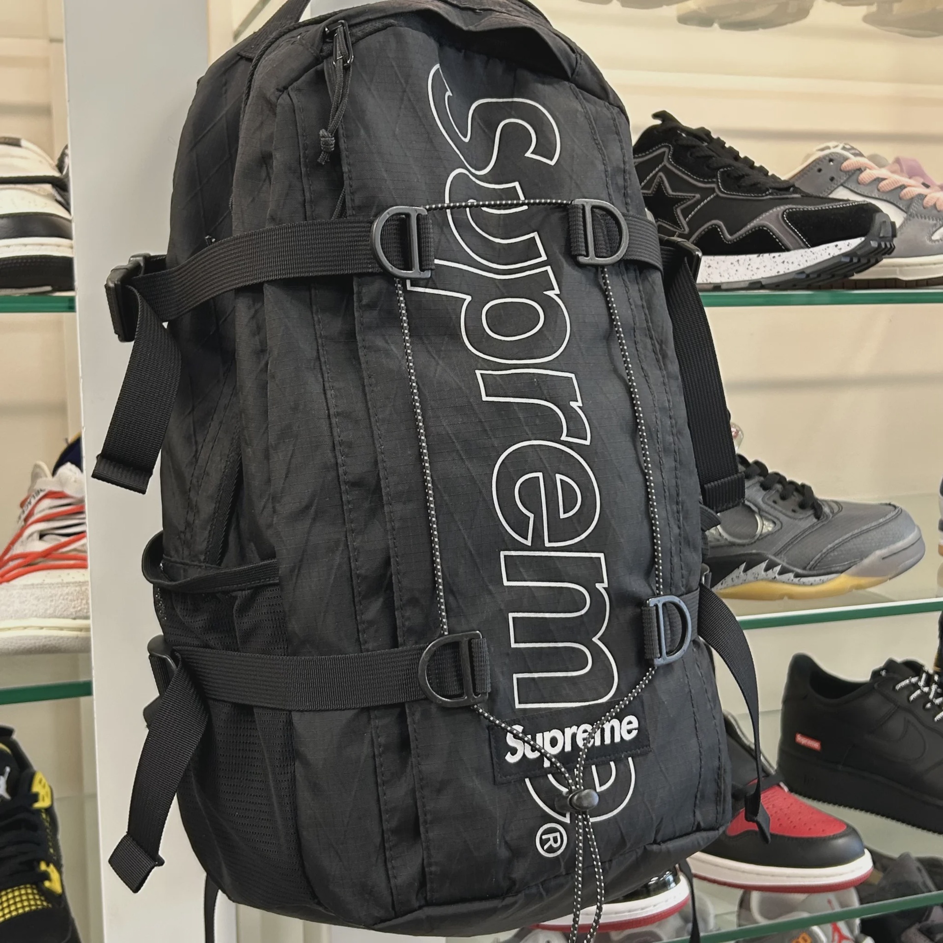 Supreme Backpack (FW18) 'Black • Pre-Owned [6169] - photo 5